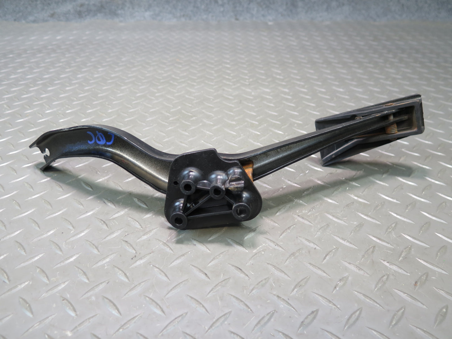 90-96 Chevrolet Corvette C4 Gas Acceleration Pedal & Brake Pedal Pad Set OEM