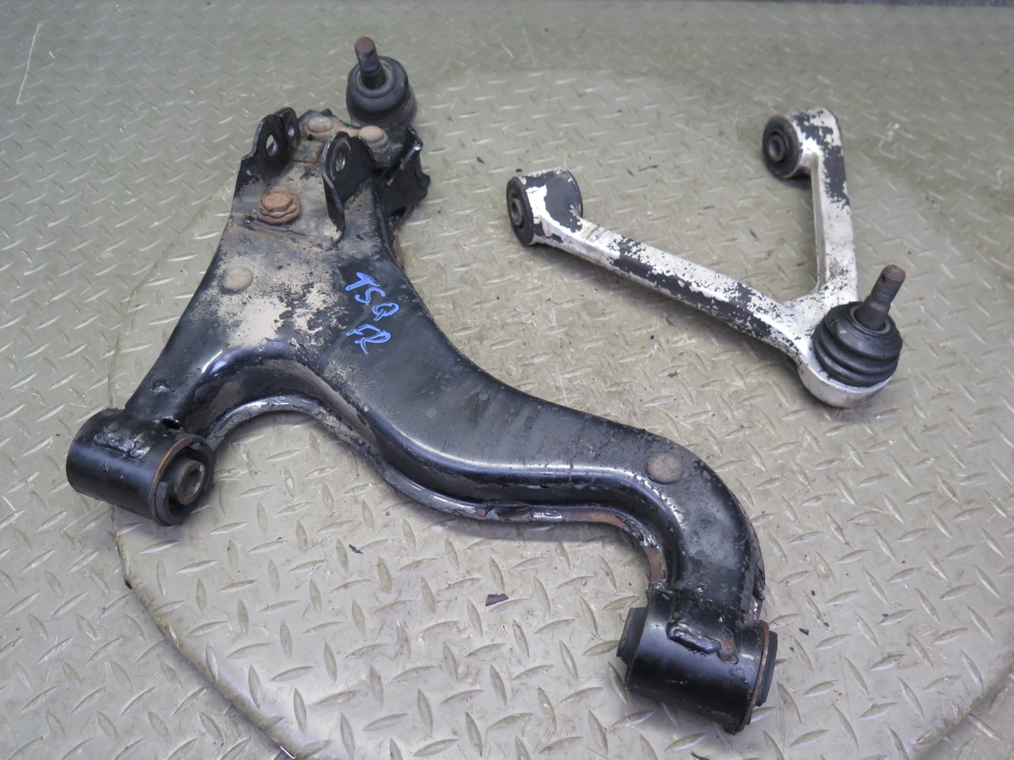 87-90 Toyota Supra MA70L MK3 Turbo Front Right Upper & Lower Control Arm Set OEM