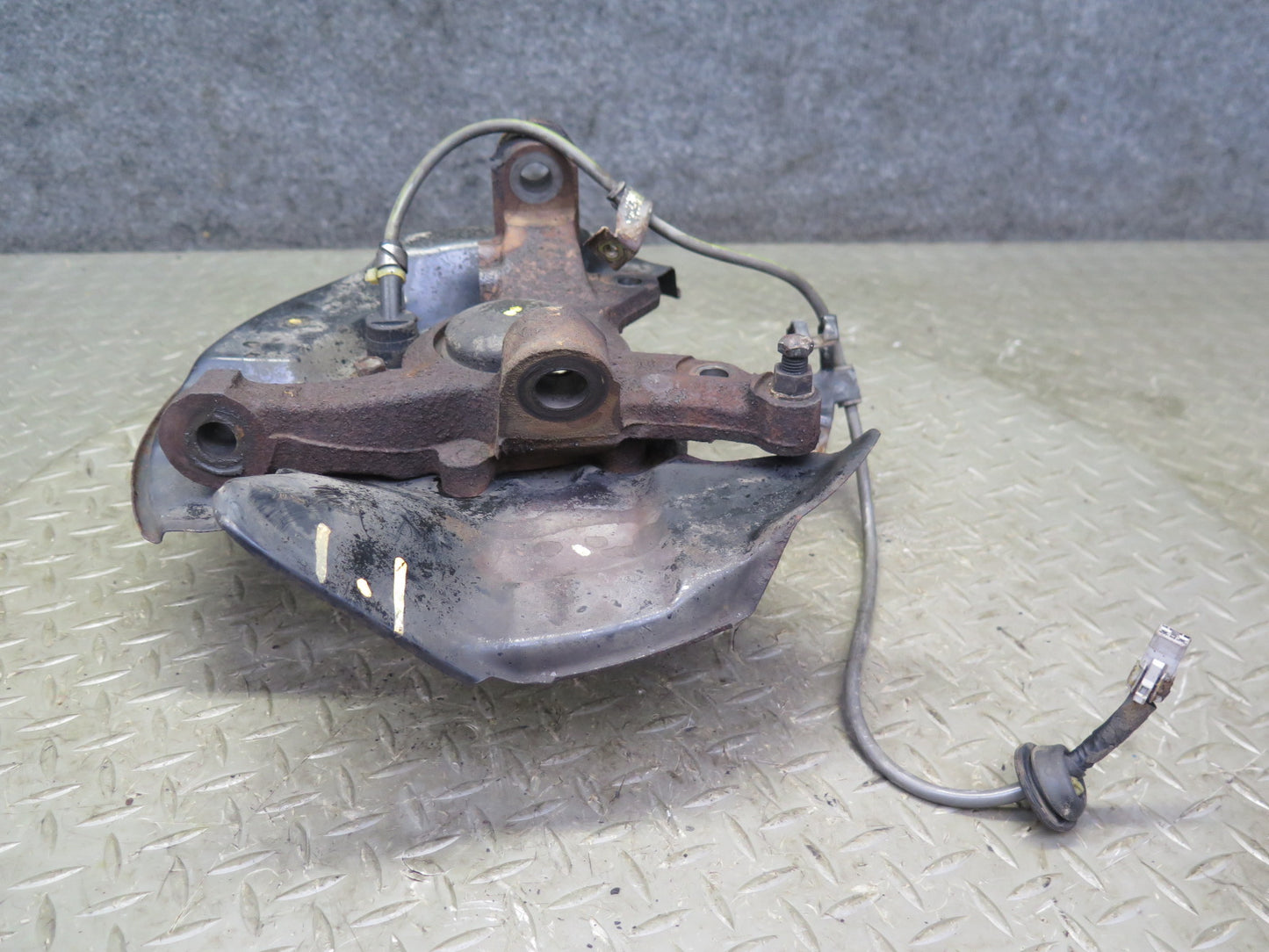 89-92 Toyota Supra MA70L Front Right Spindle Knuckle Wheel Hub Bearing w ABS OEM