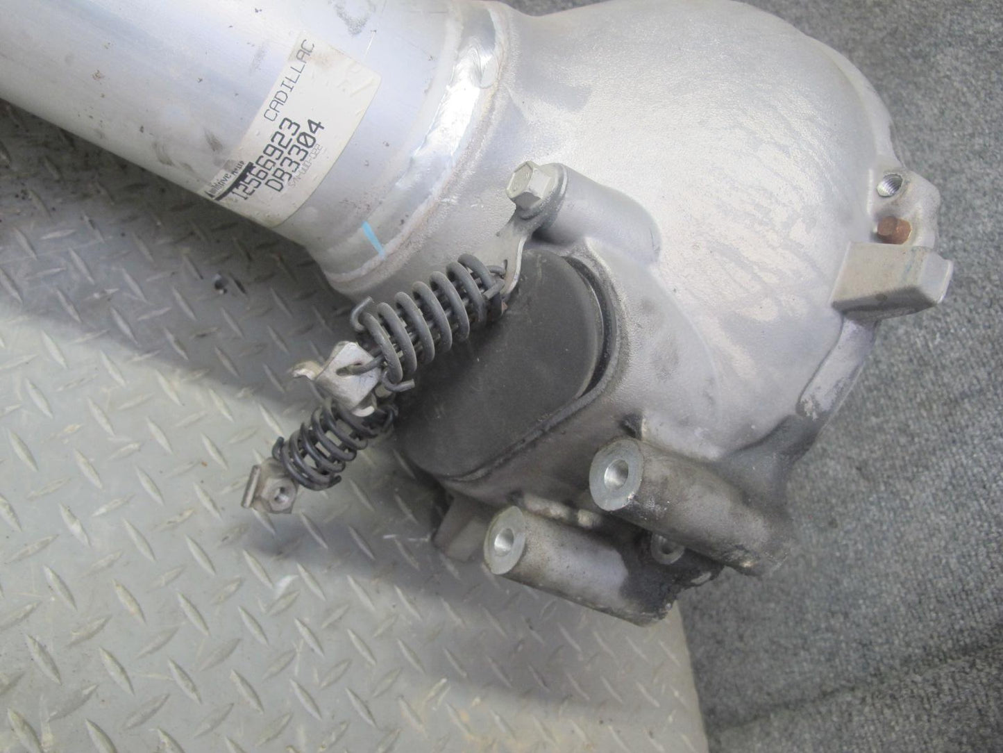 2004-2006 Cadillac XLR  Rear Axle Drive Shaft Torque Tube Support 12566923