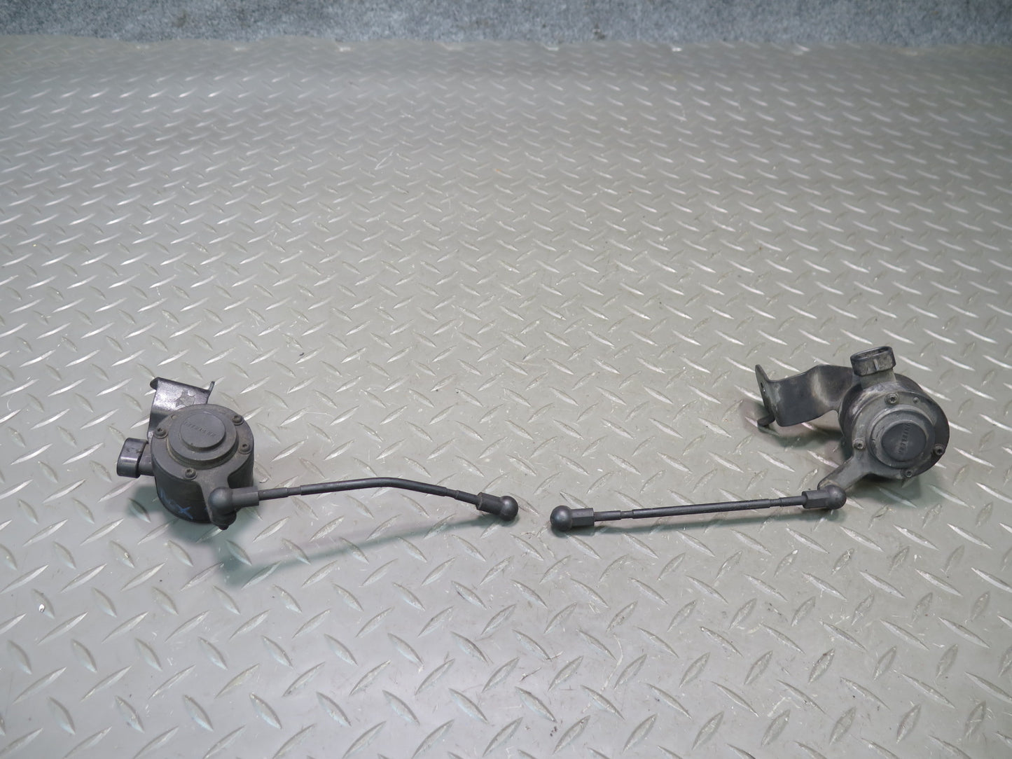 2004-2009 Cadillac XLR Rear Suspension Level Height Sensor Set
