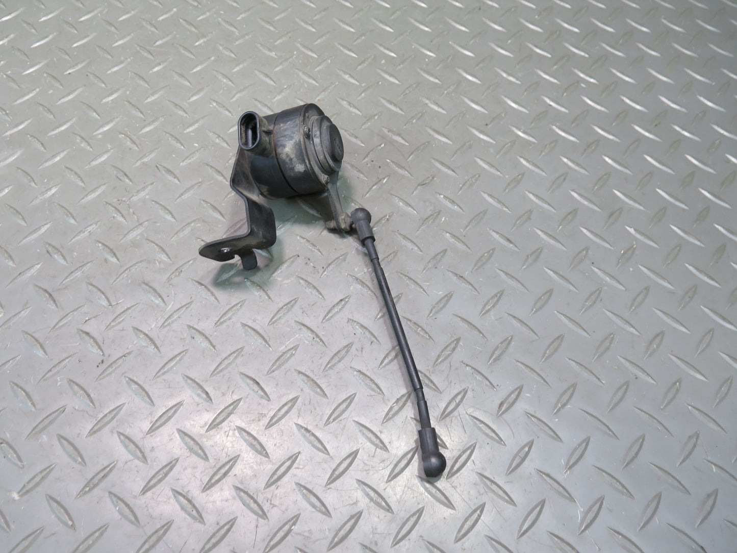 2004-2009 Cadillac XLR Rear Suspension Level Height Sensor Set