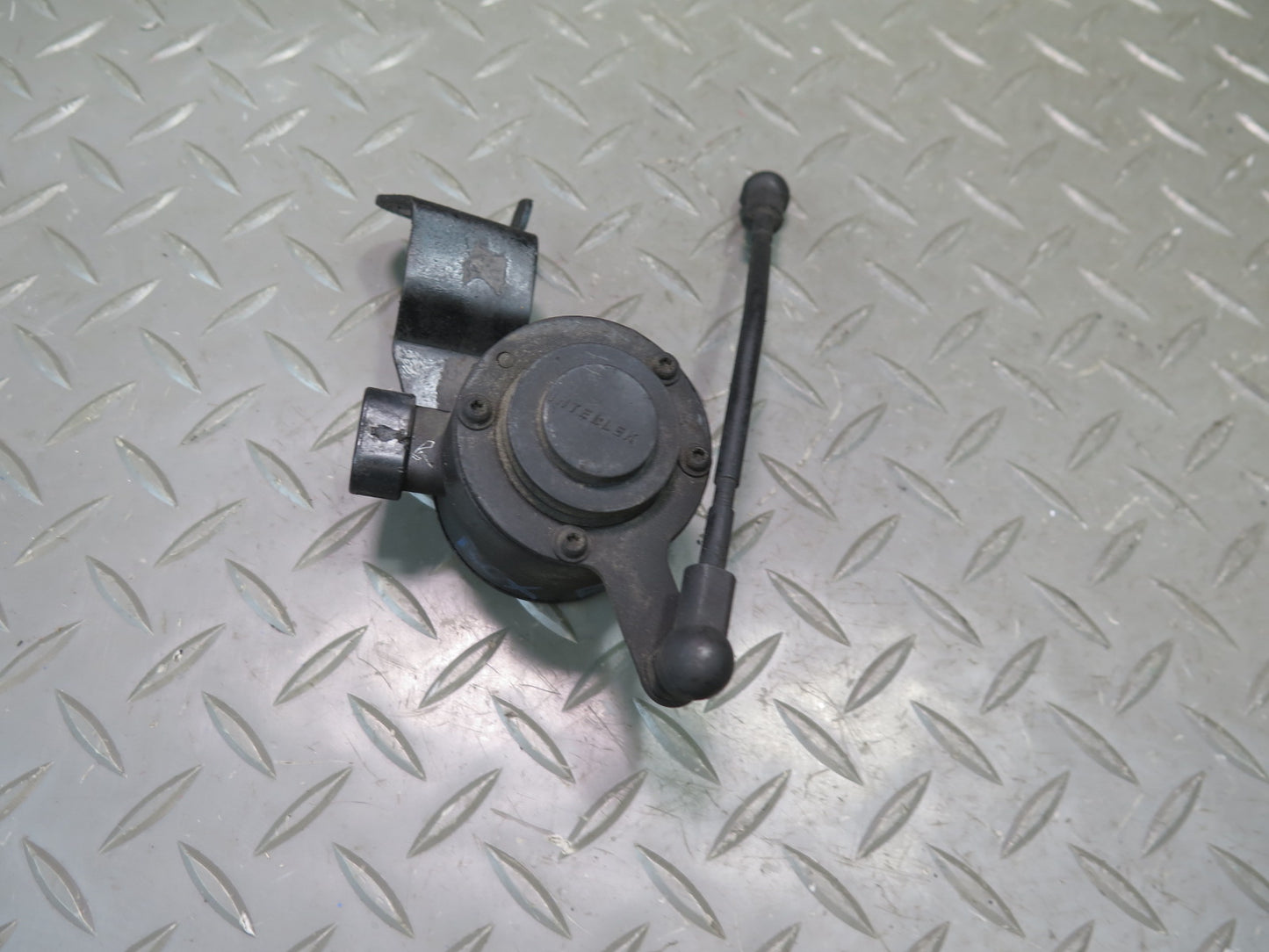 2004-2009 Cadillac XLR Rear Suspension Level Height Sensor Set