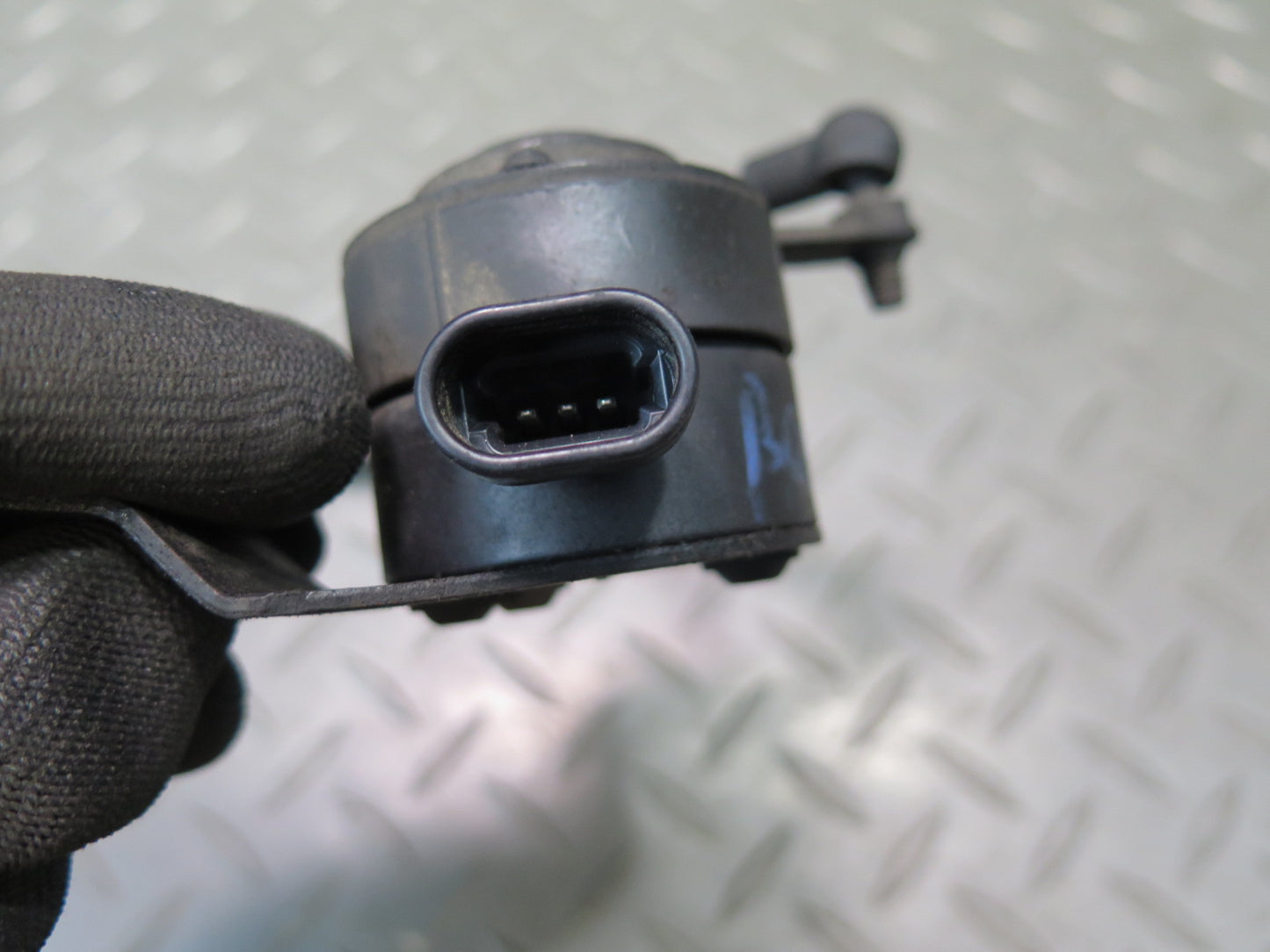 2004-2009 Cadillac XLR Rear Suspension Level Height Sensor Set