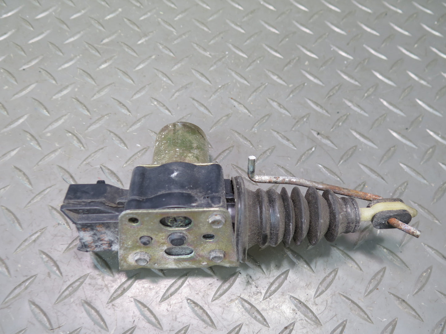 84-93 Chevrolet Corvette C4 Left Door Lock Latch Actuator Motor OEM