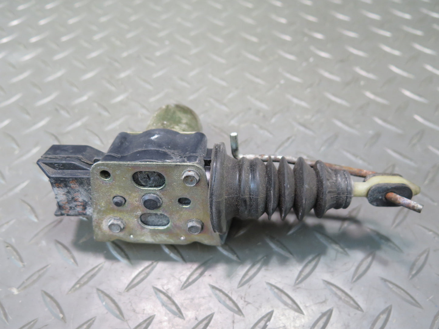 84-93 Chevrolet Corvette C4 Left Door Lock Latch Actuator Motor OEM