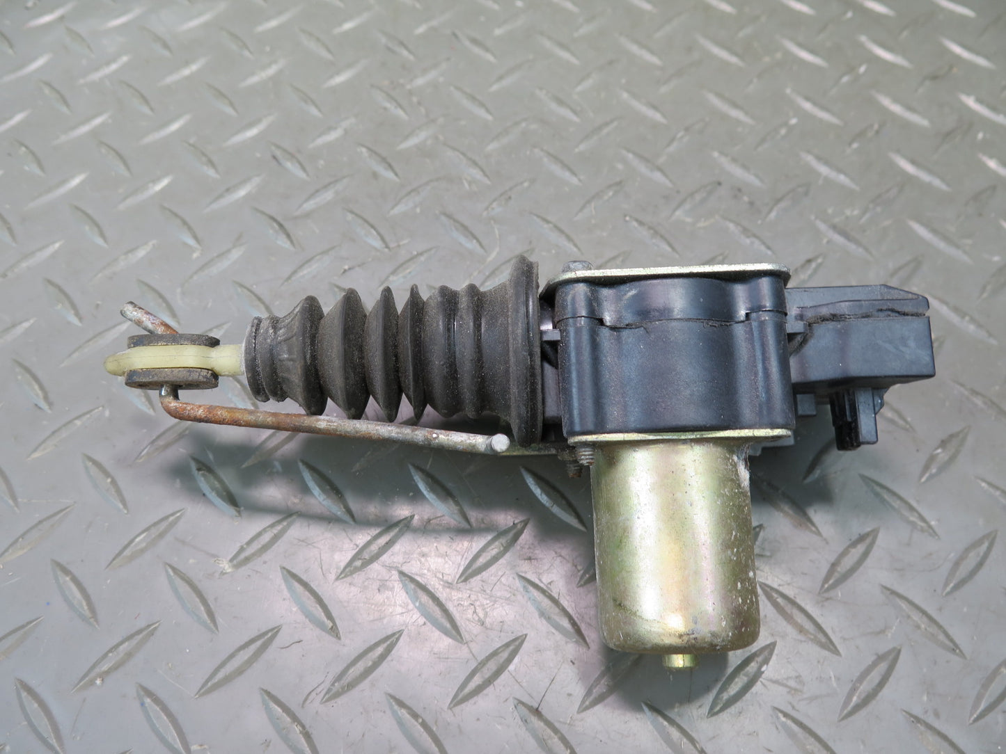 84-93 Chevrolet Corvette C4 Left Door Lock Latch Actuator Motor OEM