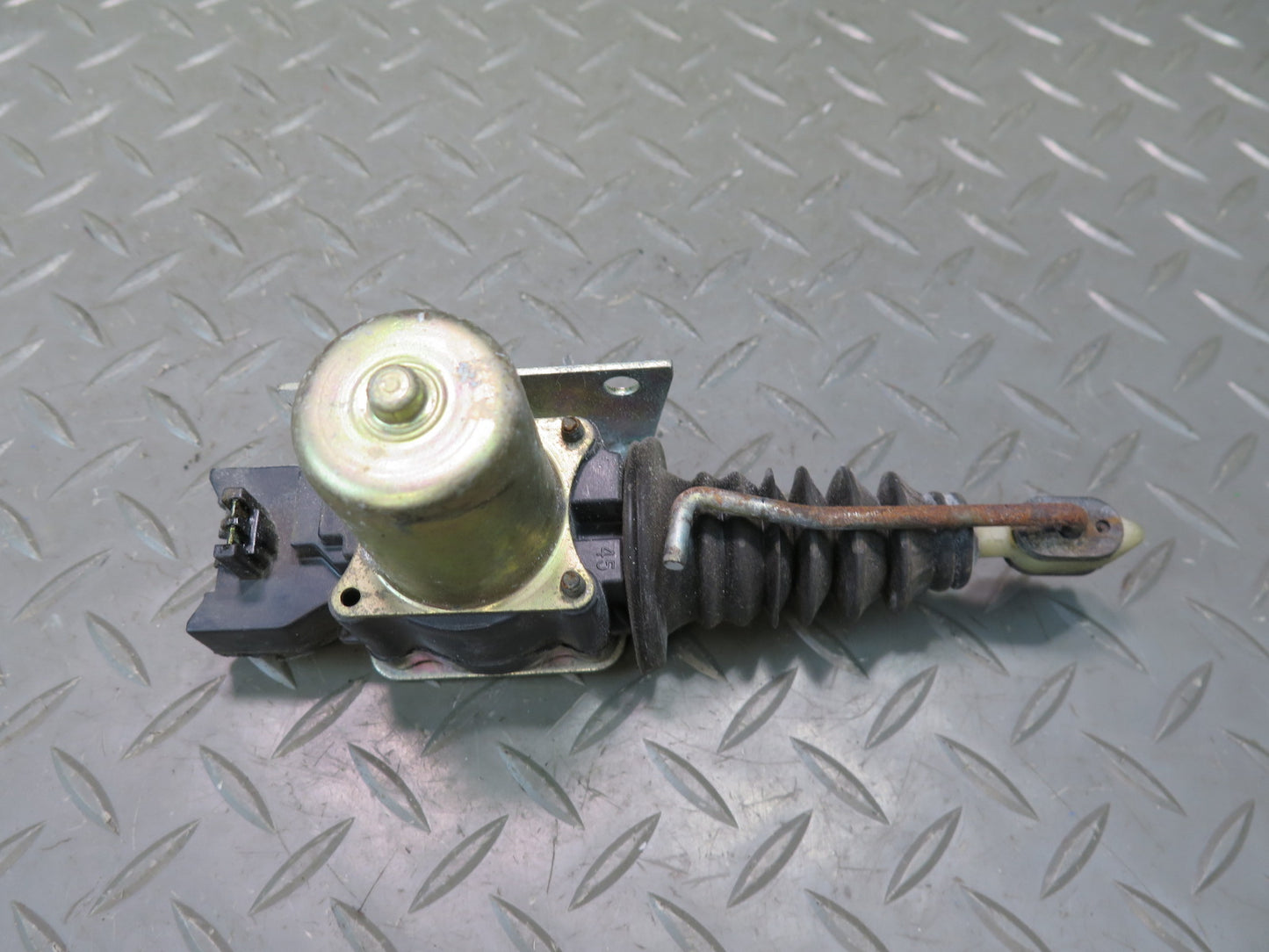 84-93 Chevrolet Corvette C4 Left Door Lock Latch Actuator Motor OEM