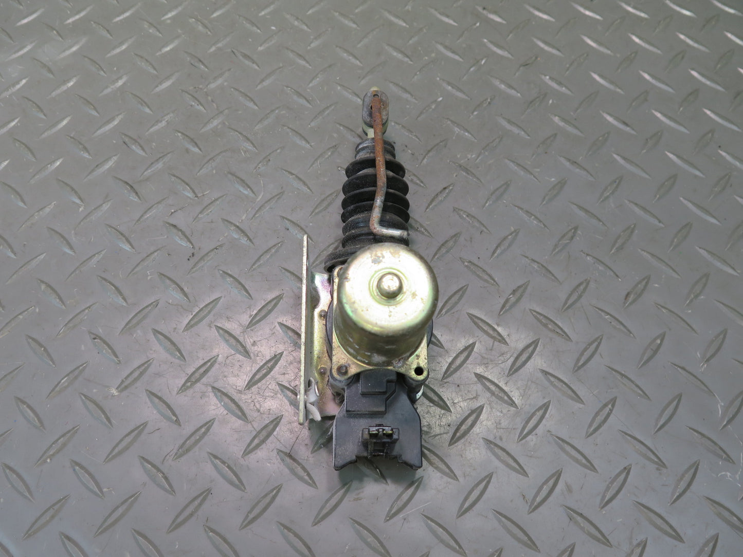 84-93 Chevrolet Corvette C4 Left Door Lock Latch Actuator Motor OEM