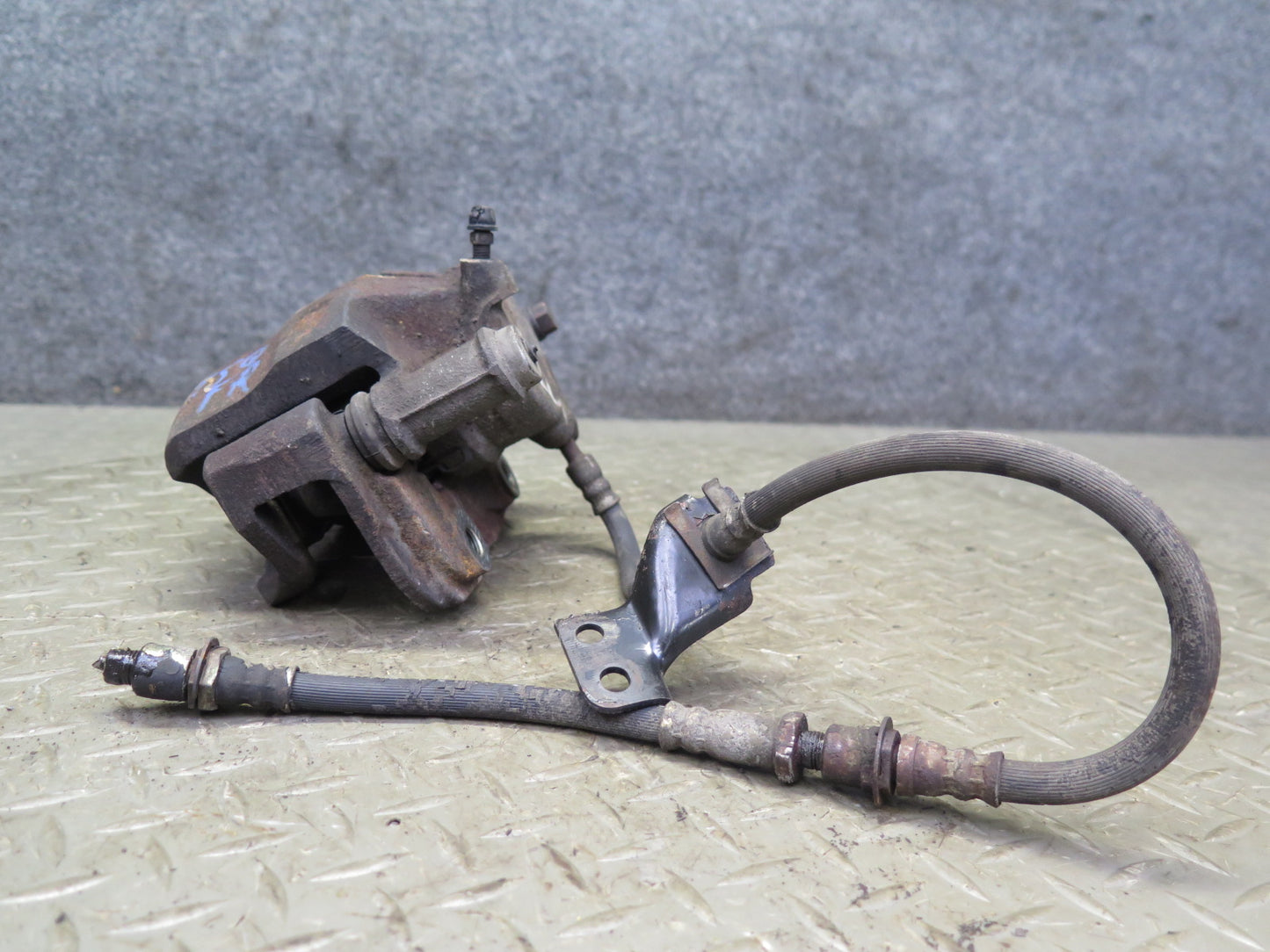 86-90 Toyota Supra MA70L Set of 2 Front Left & Right Brake Caliper 59K Miles OEM