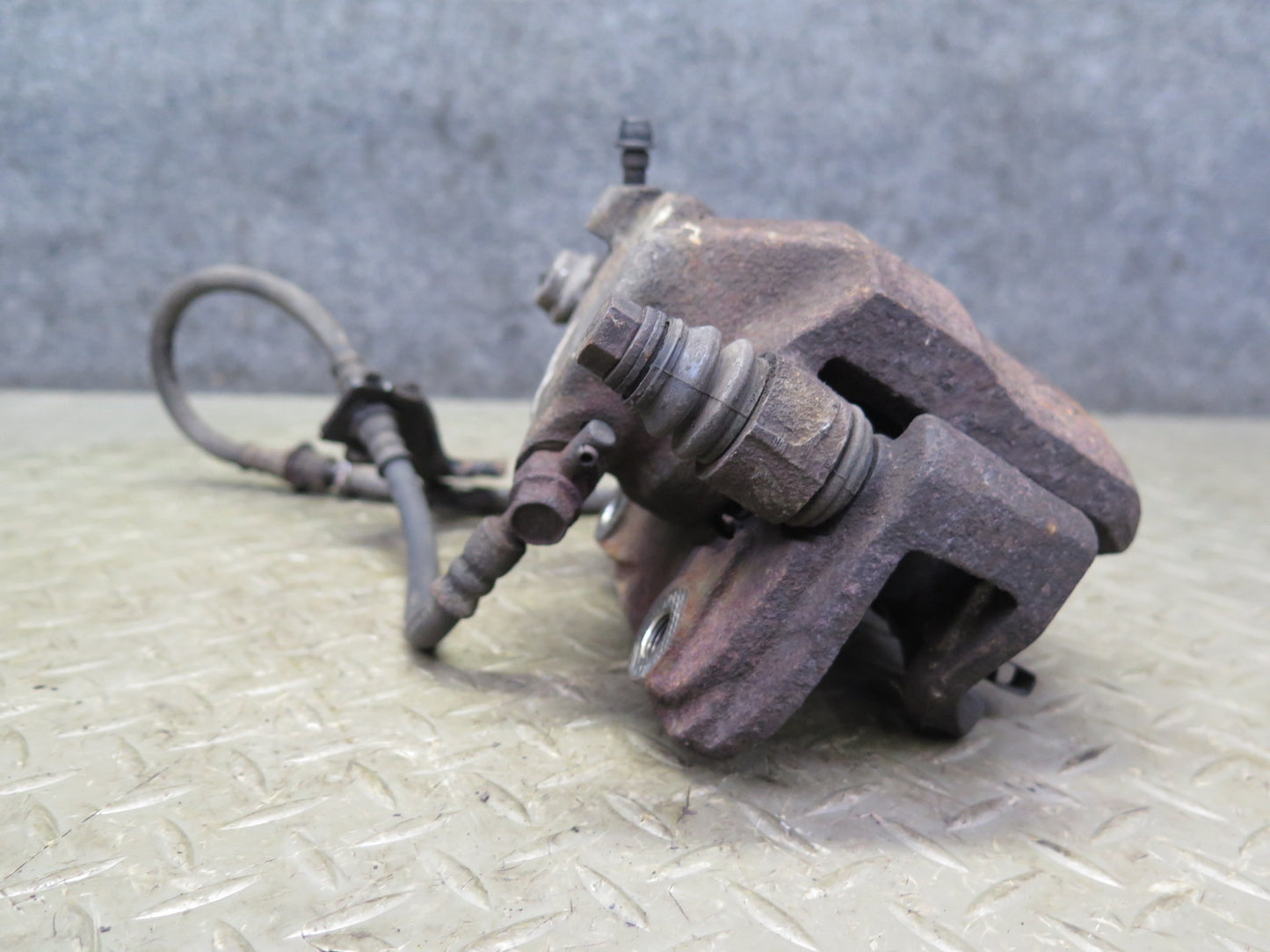 86-90 Toyota Supra MA70L Set of 2 Front Left & Right Brake Caliper 59K Miles OEM