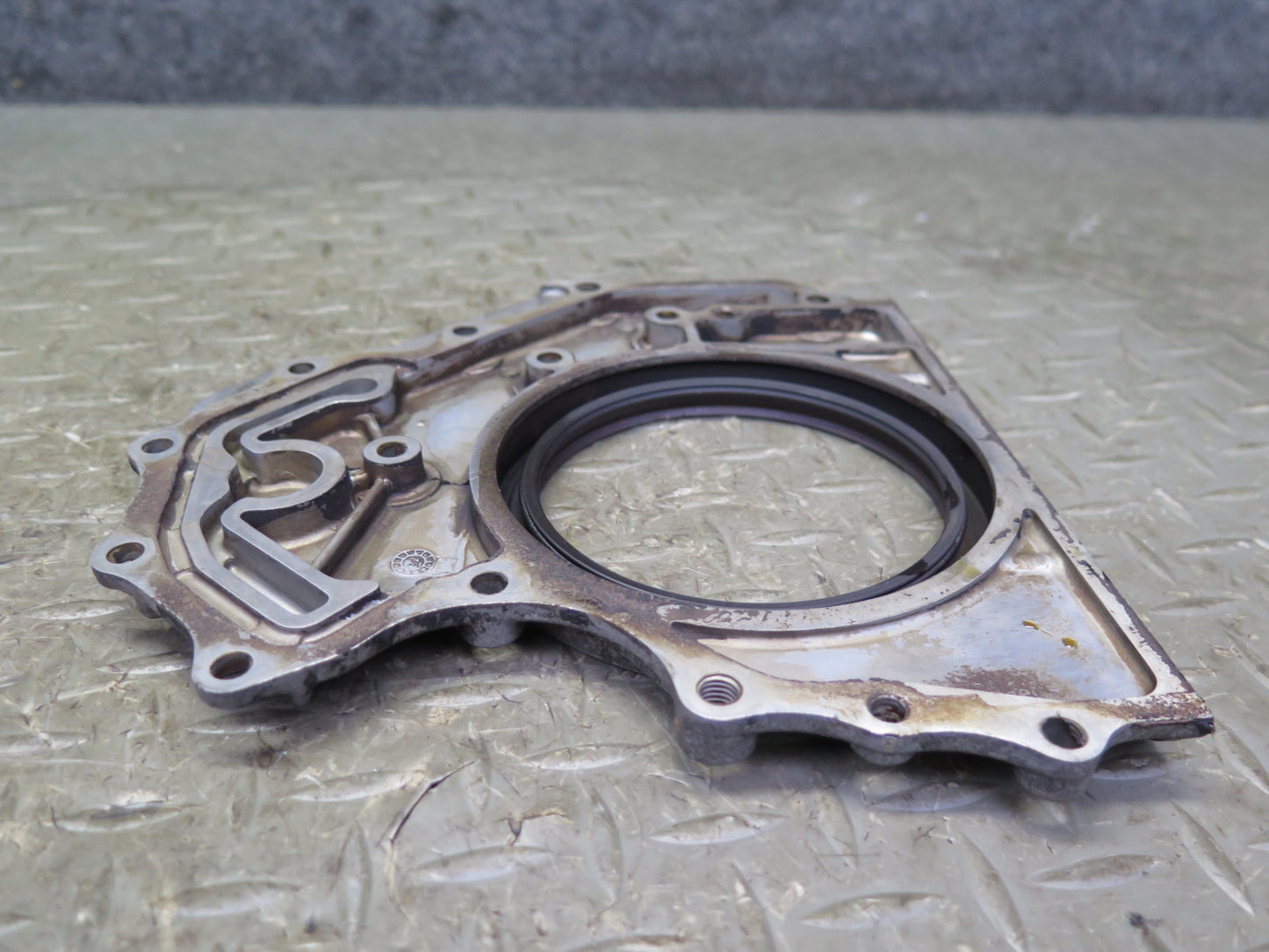 81-85 Mercedes R107 380SL M116 Engine Rear Crank Cover Plate 1170110008 OEM