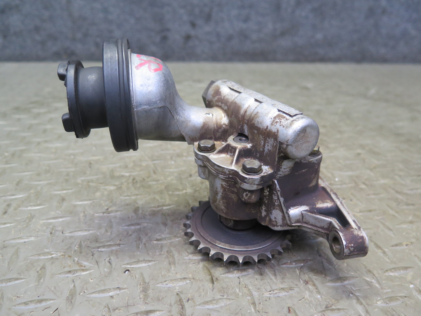 81-85 Mercedes R107 380SL M116.962 Engine Oil Pump OEM