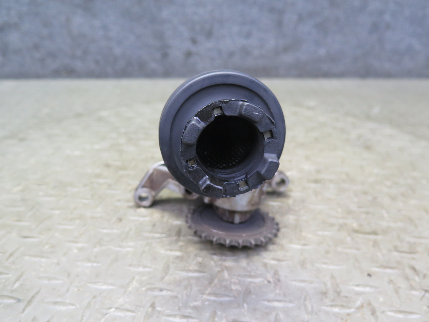 81-85 Mercedes R107 380SL M116.962 Engine Oil Pump OEM