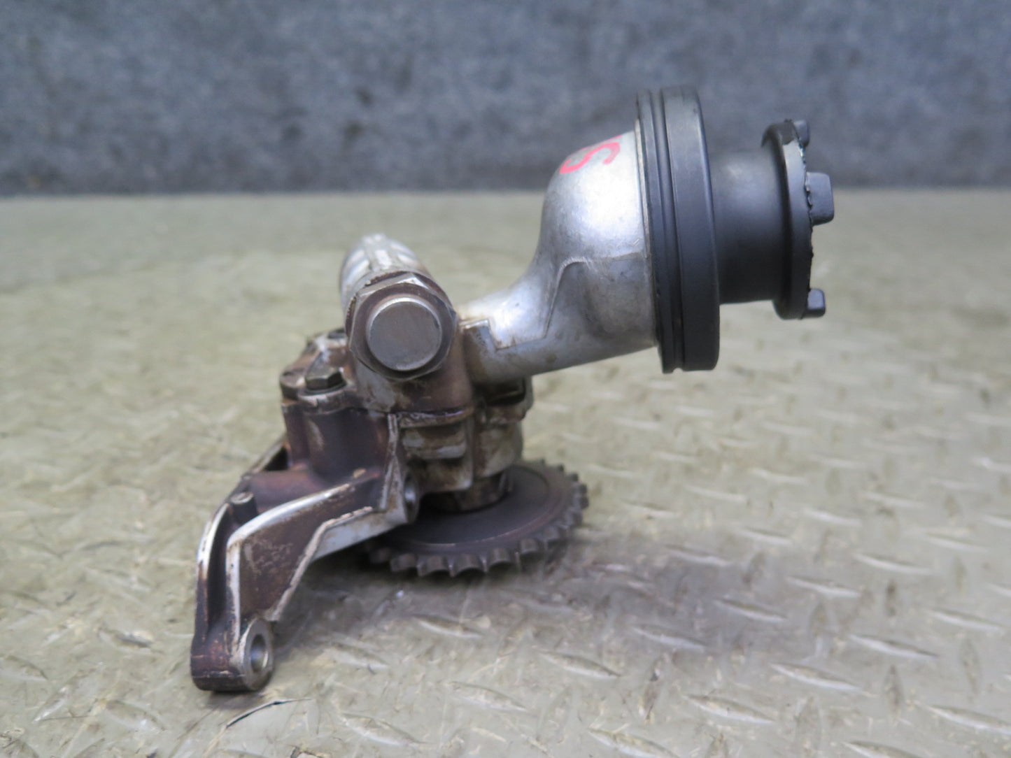 81-85 Mercedes R107 380SL M116.962 Engine Oil Pump OEM