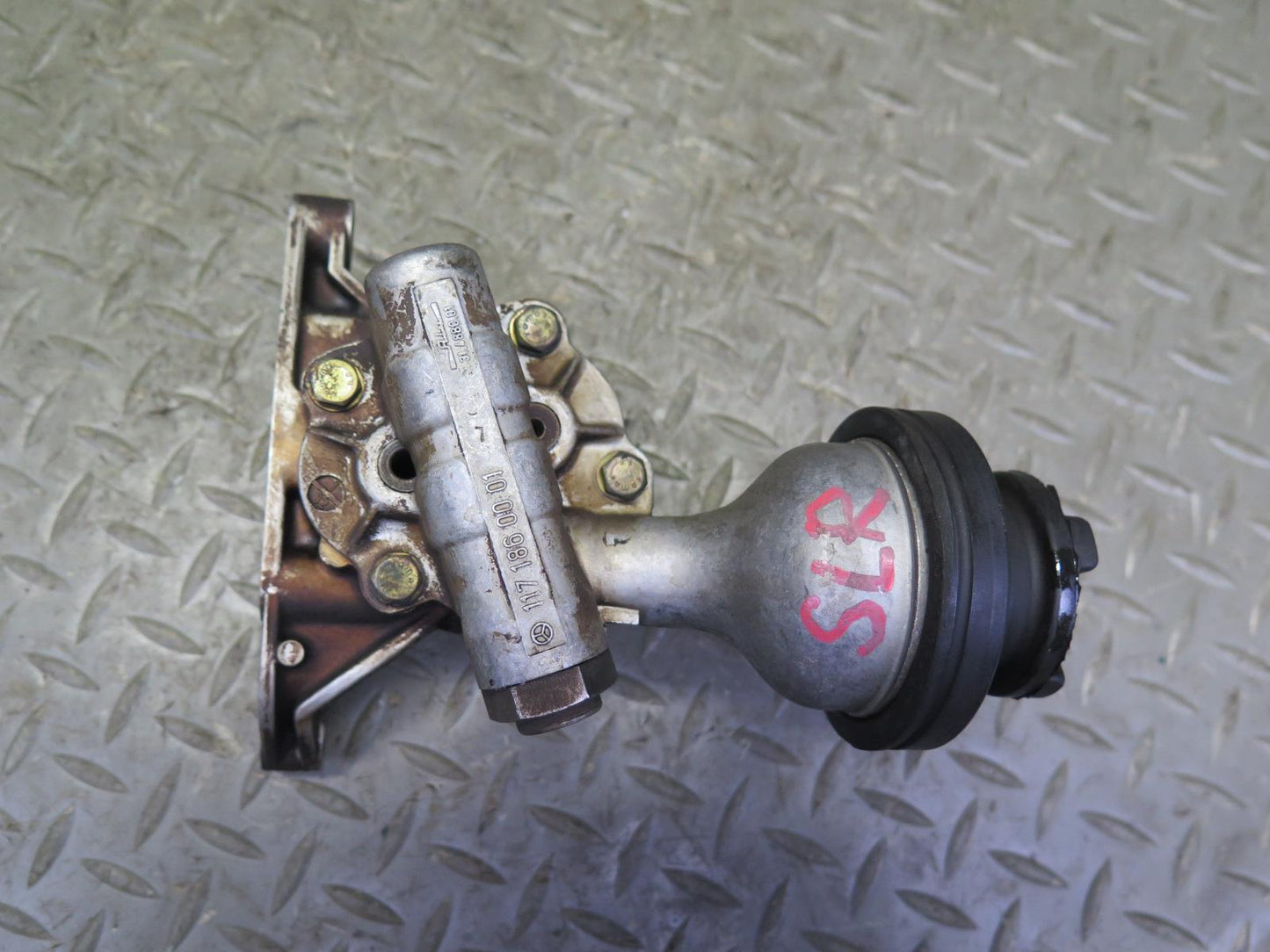 81-85 Mercedes R107 380SL M116.962 Engine Oil Pump OEM