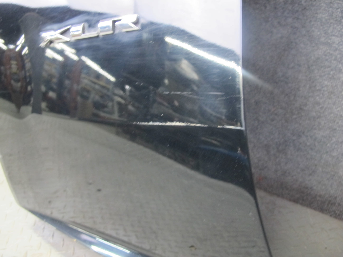 2004-2009 Cadillac XLR Front Left Driver Side Fender Panel Cover Shell Black