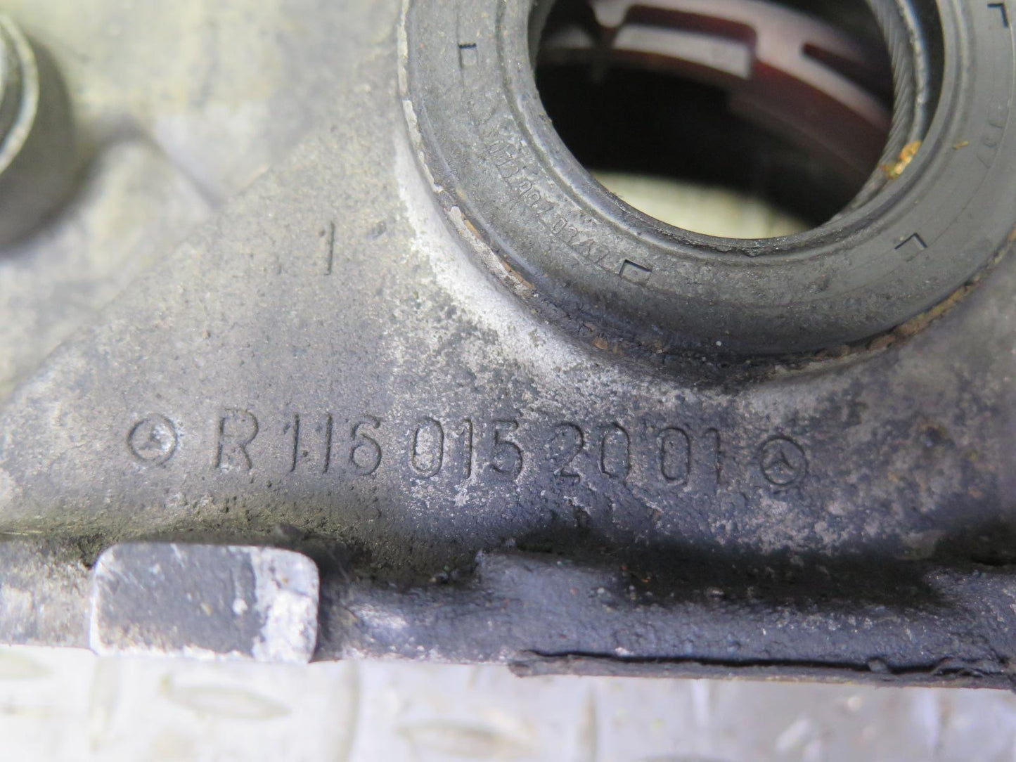 81-85 Mercedes R107 380SL M116 Engine Front Cover Plate 1160152001 OEM