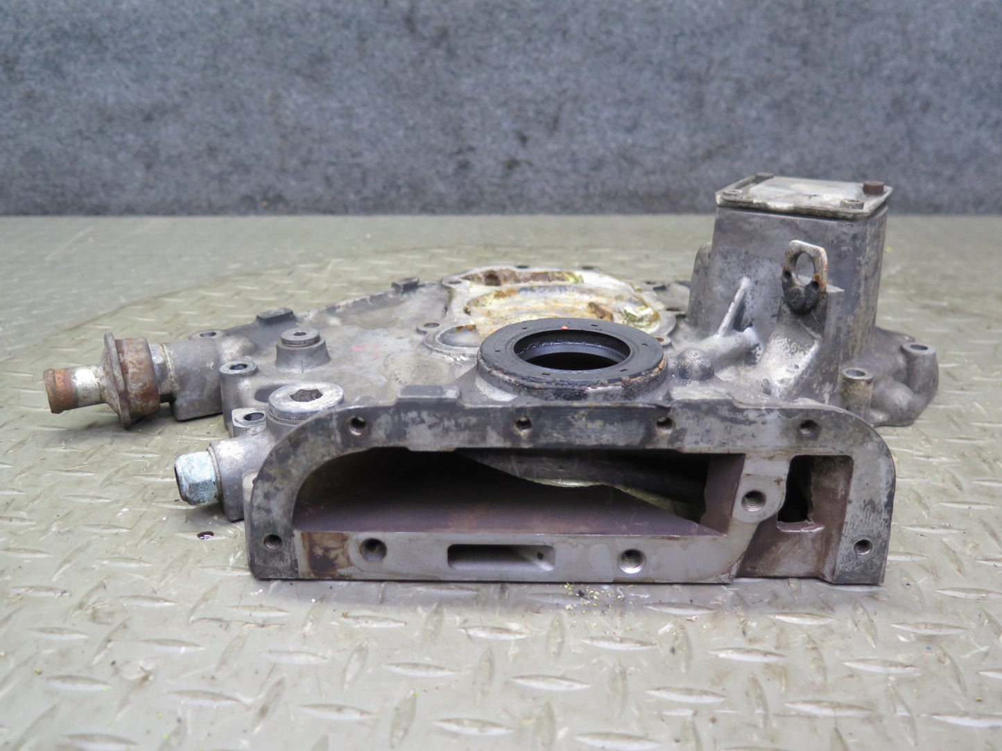 81-85 Mercedes R107 380SL M116 Engine Front Cover Plate 1160152001 OEM