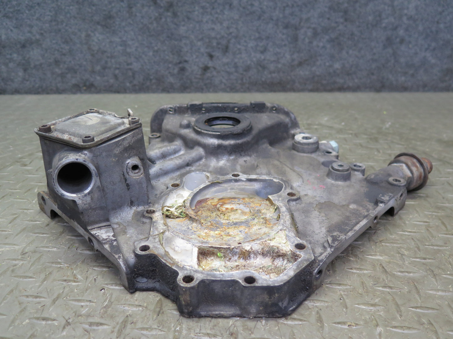 81-85 Mercedes R107 380SL M116 Engine Front Cover Plate 1160152001 OEM