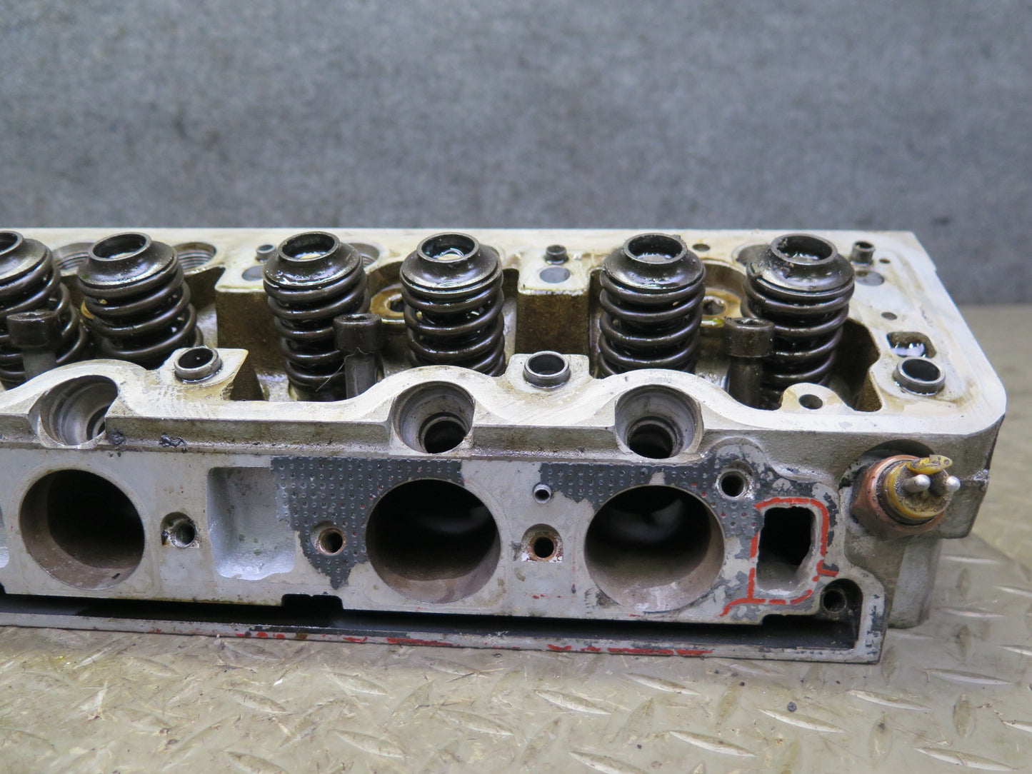 81-85 Mercedes R107 380SL M116 116.962 Engine Right Cylinder Head OEM