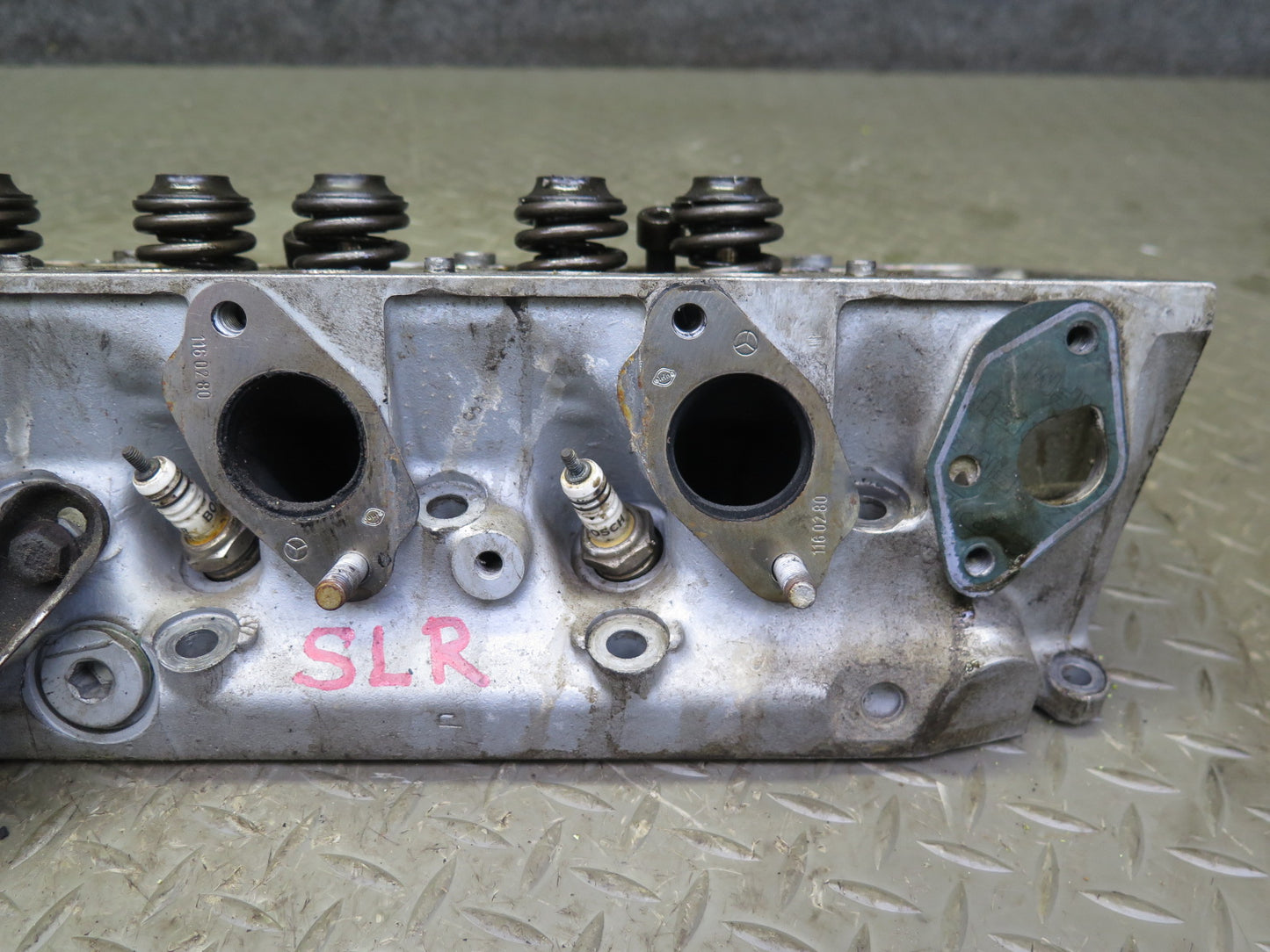 81-85 Mercedes R107 380SL M116 116.962 Engine Right Cylinder Head OEM