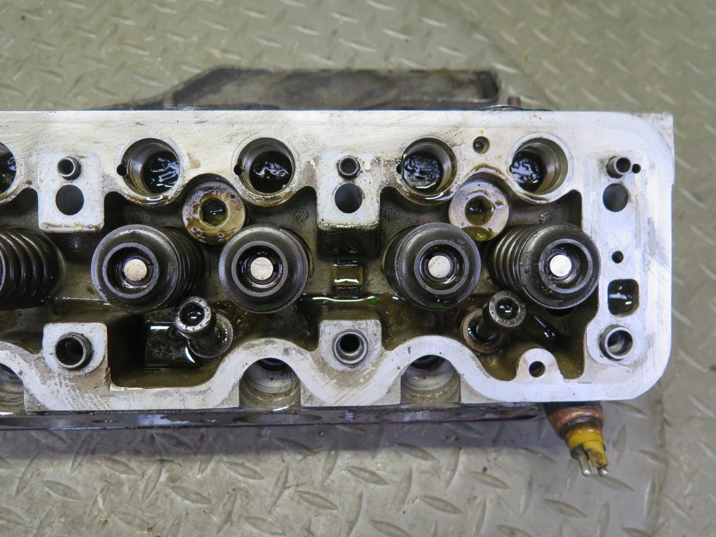 81-85 Mercedes R107 380SL M116 116.962 Engine Right Cylinder Head OEM