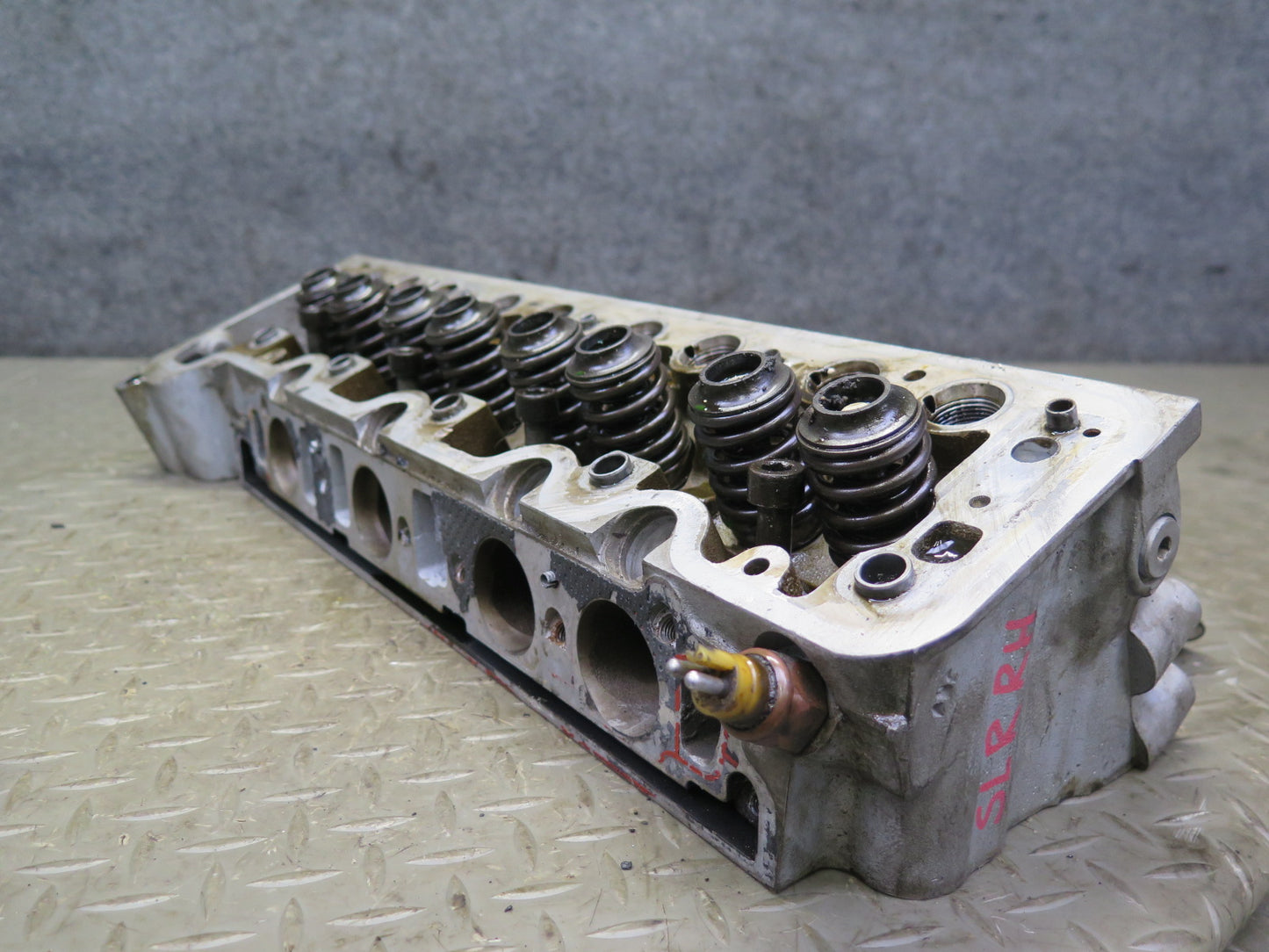 81-85 Mercedes R107 380SL M116 116.962 Engine Right Cylinder Head OEM
