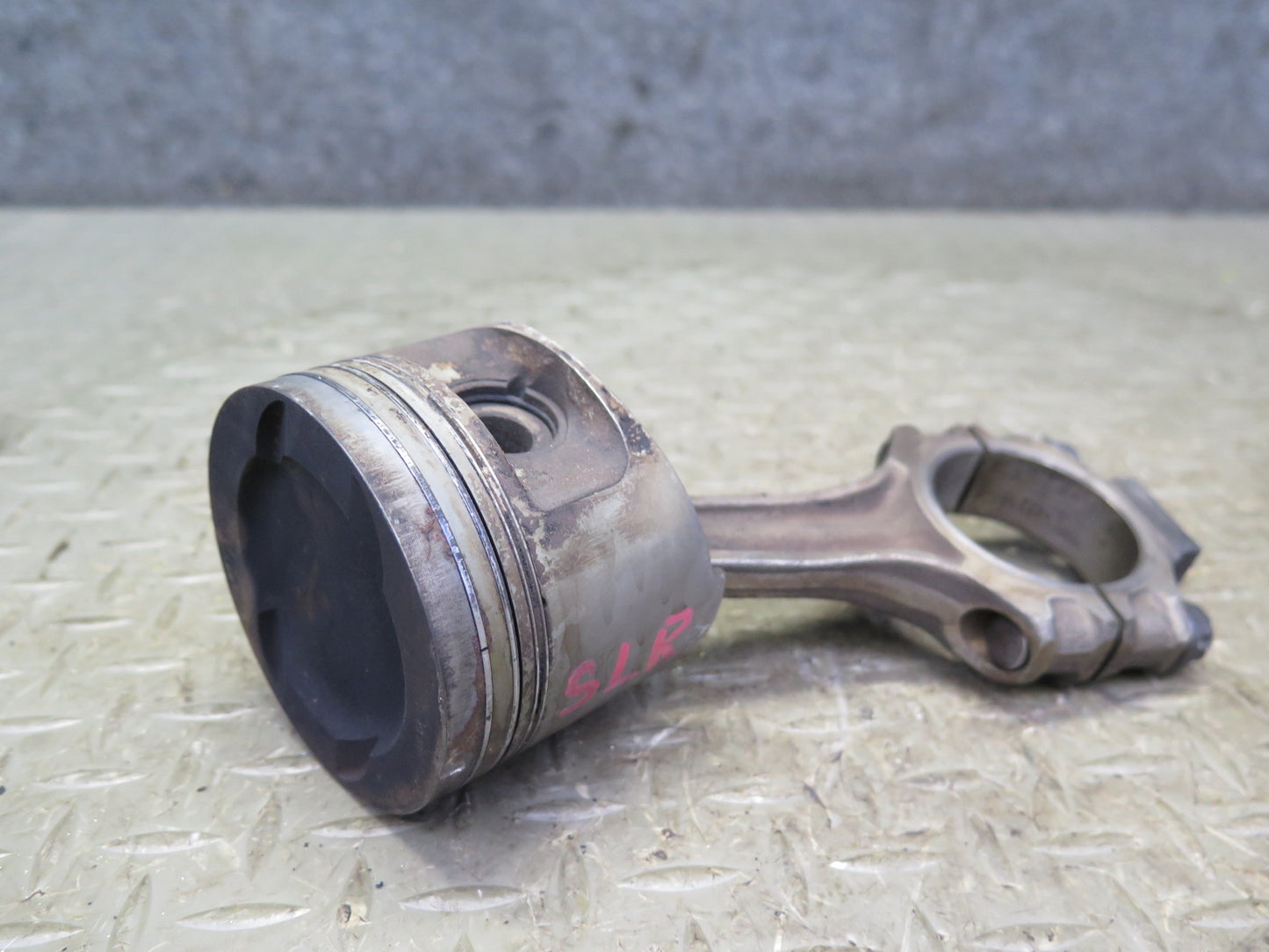 81-85 Mercedes R107 380SL M116 116.962 Set of 8 Piston Connecting Rod OEM