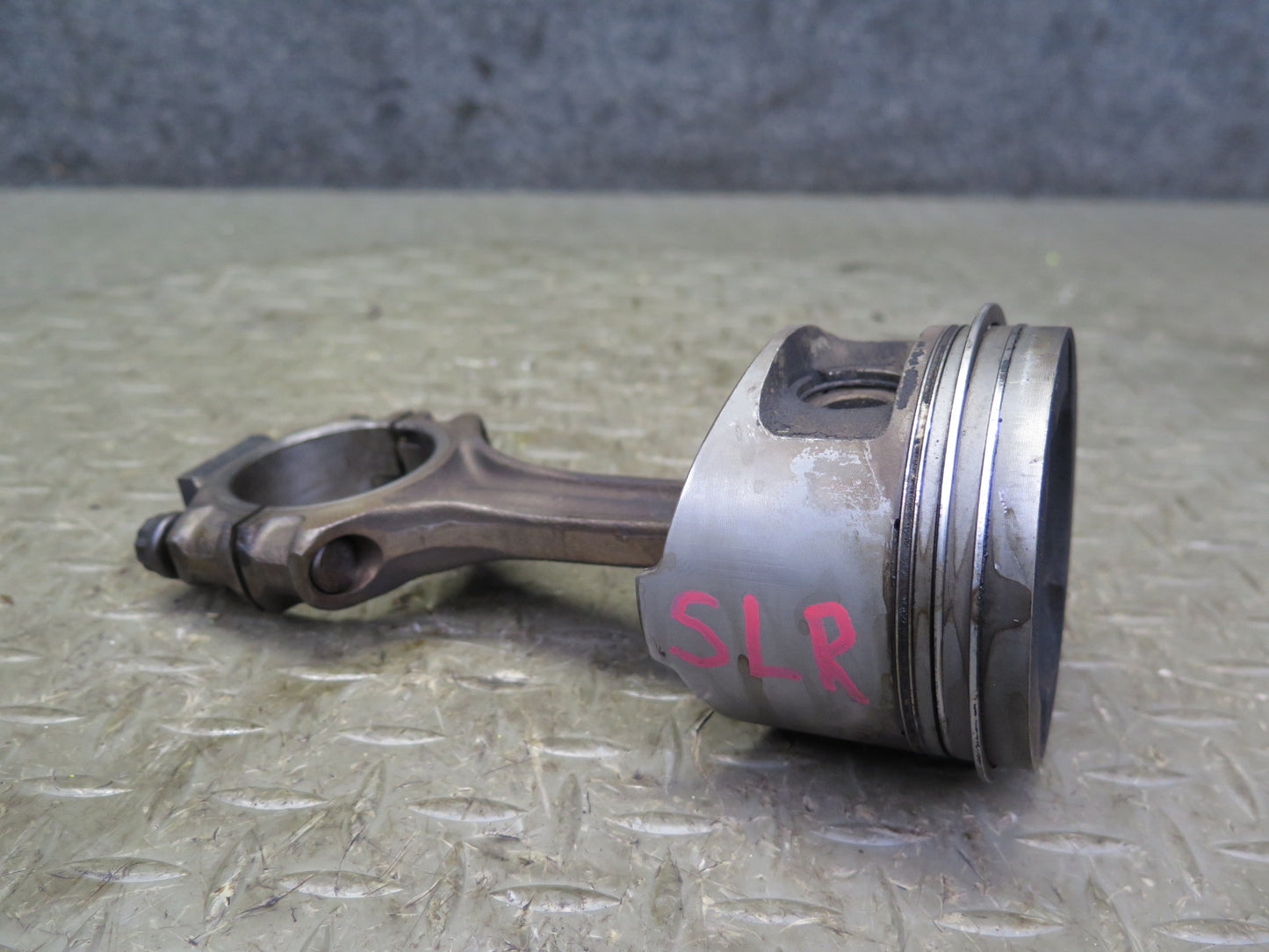 81-85 Mercedes R107 380SL M116 116.962 Set of 8 Piston Connecting Rod OEM