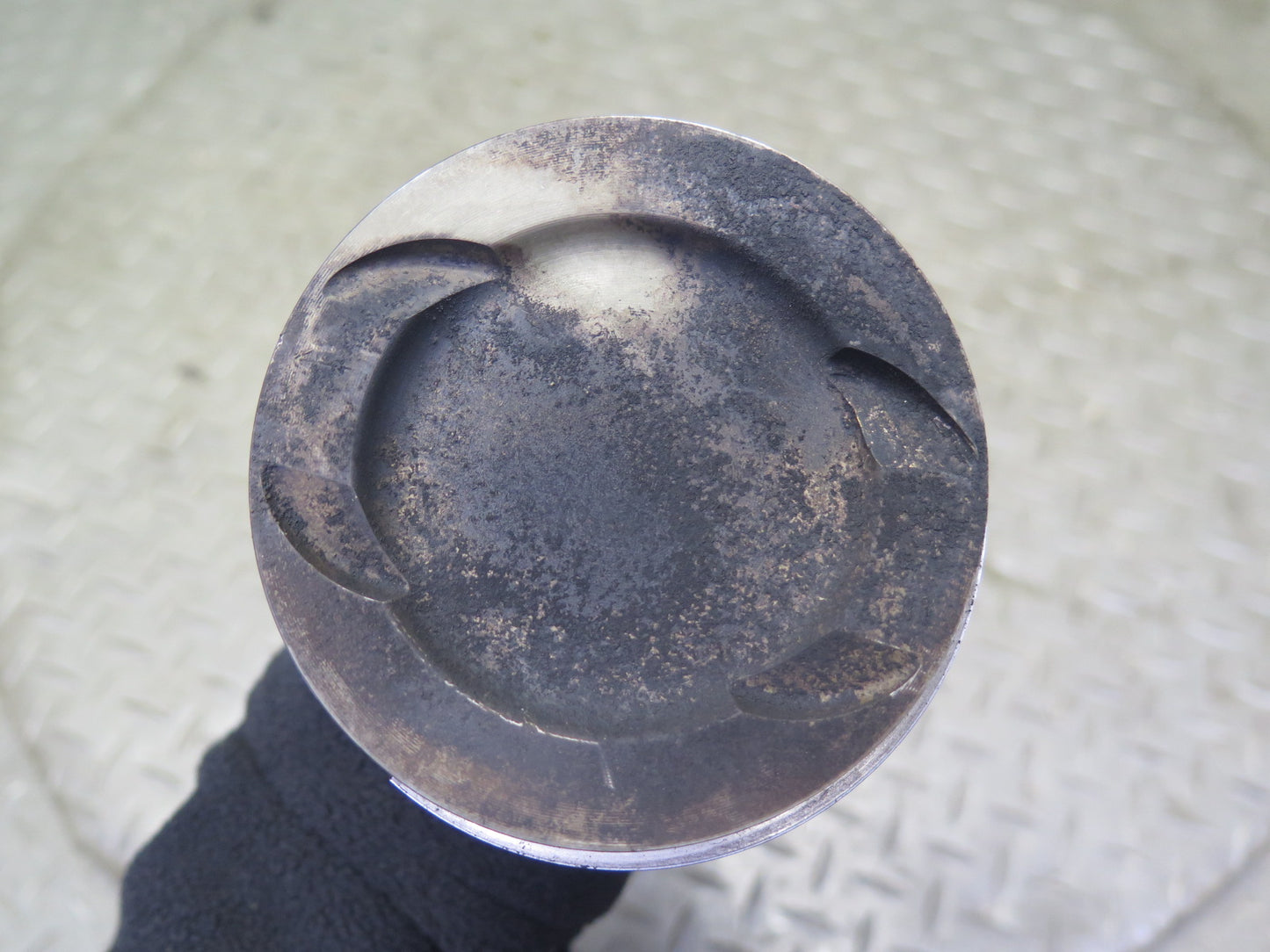 81-85 Mercedes R107 380SL M116 116.962 Set of 8 Piston Connecting Rod OEM