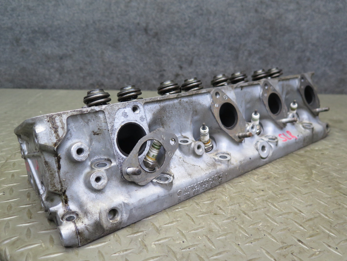 81-85 Mercedes R107 380SL M116 116.962 Engine Left Cylinder Head OEM