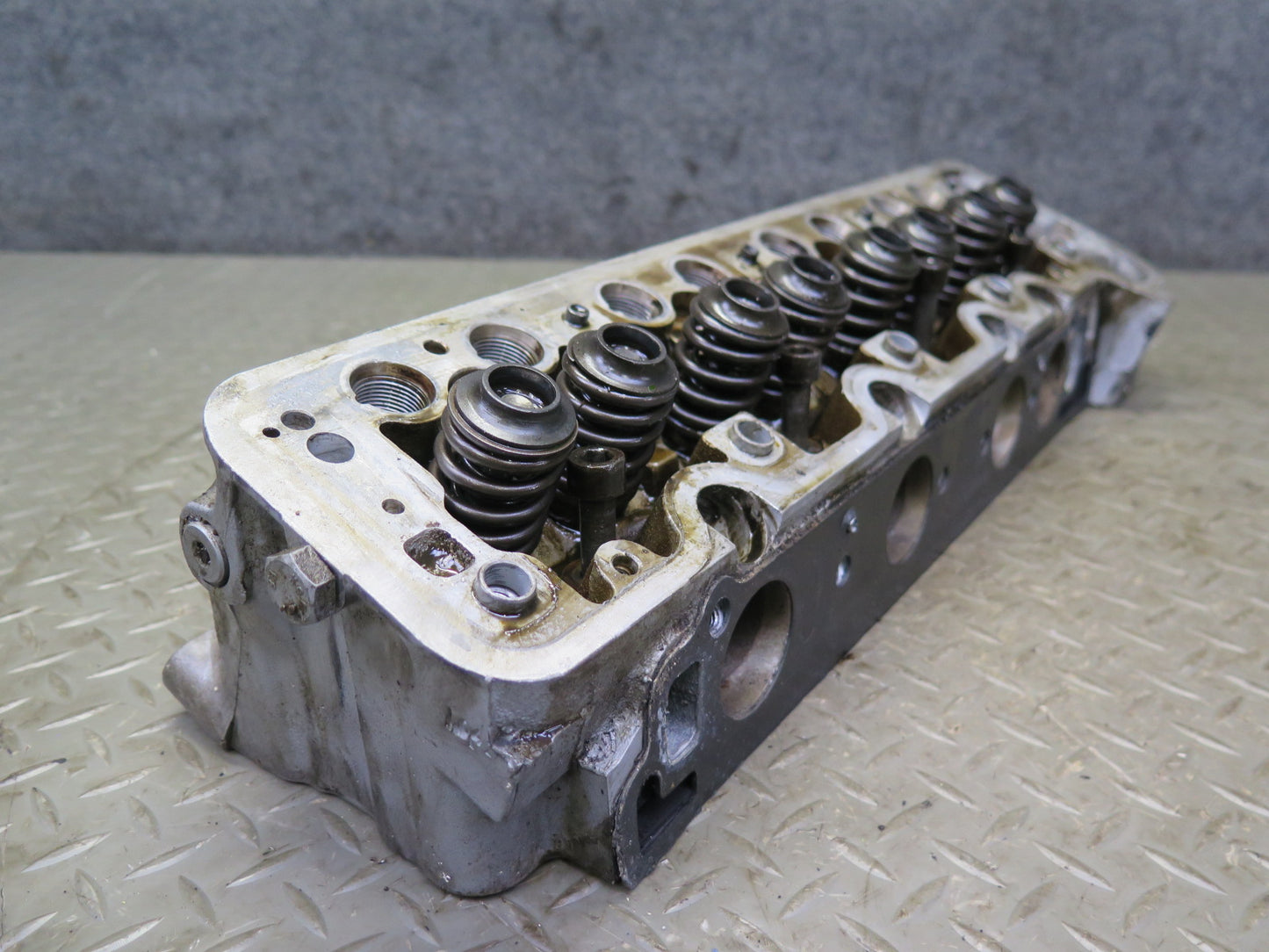 81-85 Mercedes R107 380SL M116 116.962 Engine Left Cylinder Head OEM