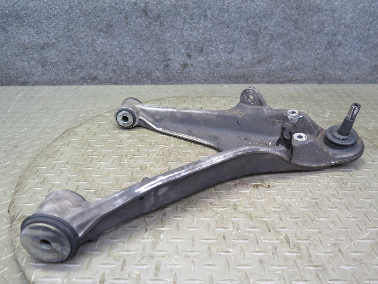 2004-2009 Cadillac XLR Front Right Suspension Lower & Upper Control Arm Set