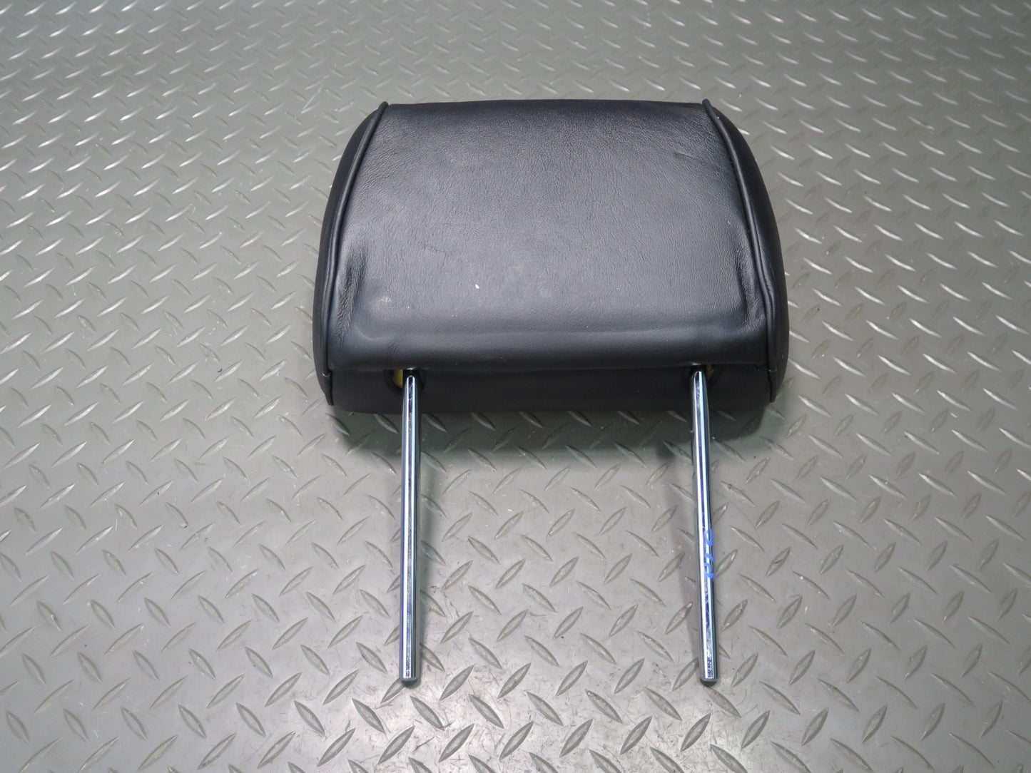 98-05 Lexus UZS161L GS300 GS400 GS430 Set of 3 Rear Seat Leather Headrest OEM