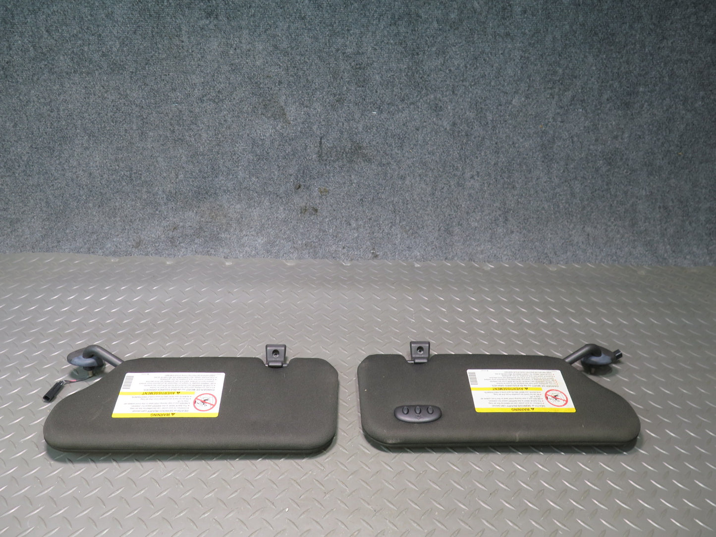 2004-2009 Cadillac XLR Front Left & Right Side Sun Visor W/ Homelink Black Set