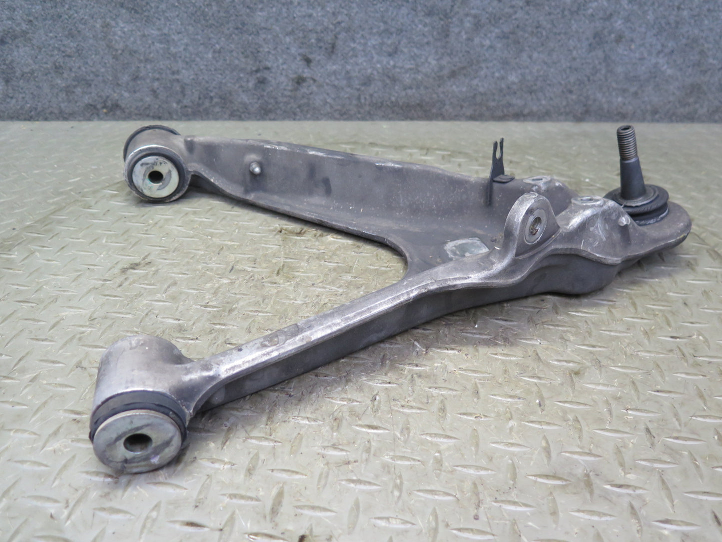 2004-2009 Cadillac XLR Front Left Suspension Lower & Upper Control Arm Set