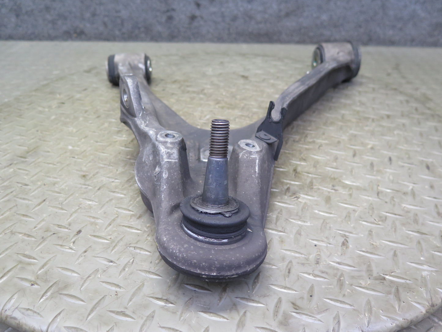 2004-2009 Cadillac XLR Front Left Suspension Lower & Upper Control Arm Set