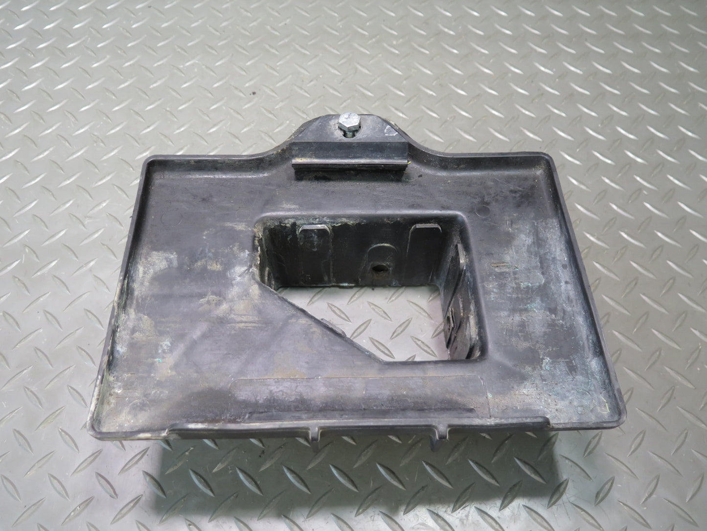 2004-2009 Cadillac XLR Battery Tray Holder Frame Bracket 10258430