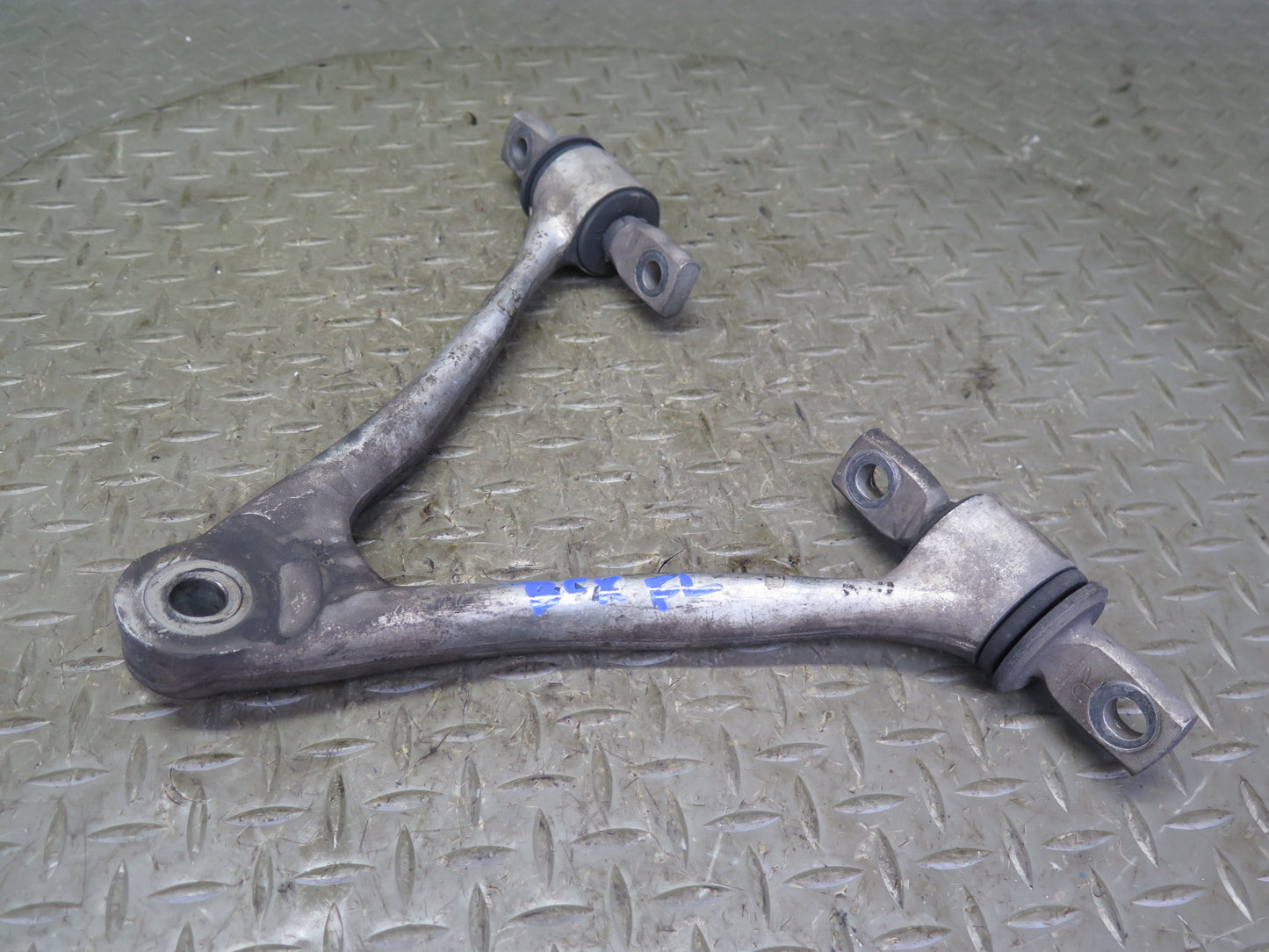 2004-2009 Cadillac XLR Front Left Suspension Lower & Upper Control Arm Set