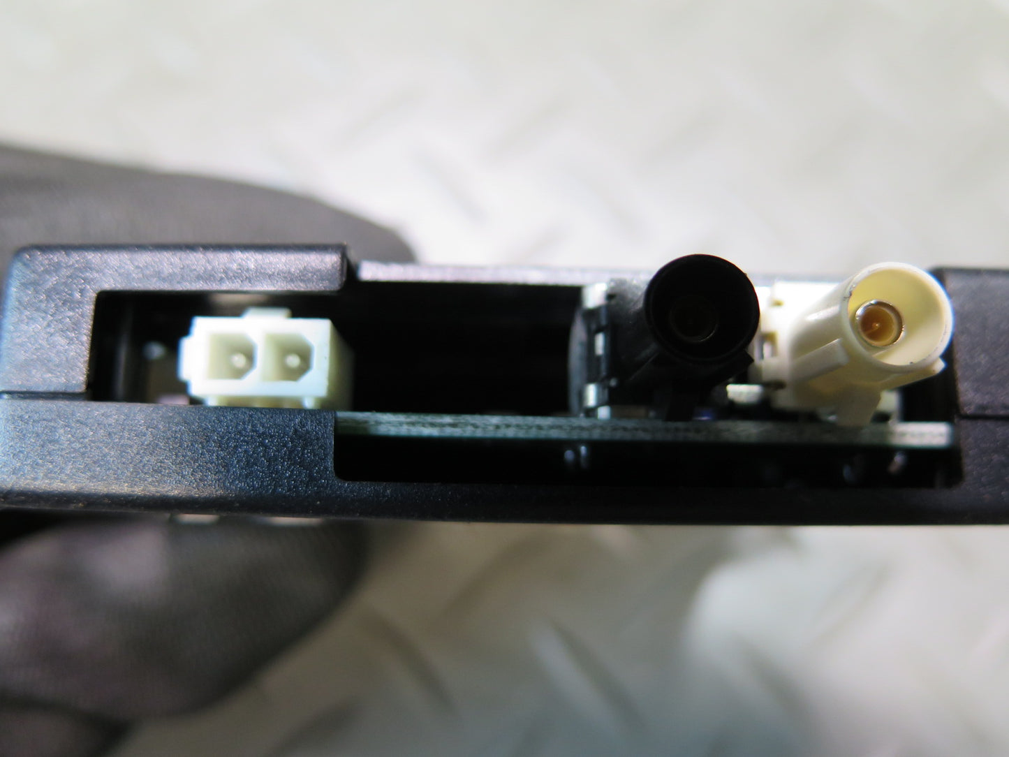 2004-2009 Cadillac XLR GPS Radio Antenna Computer Control Module Set