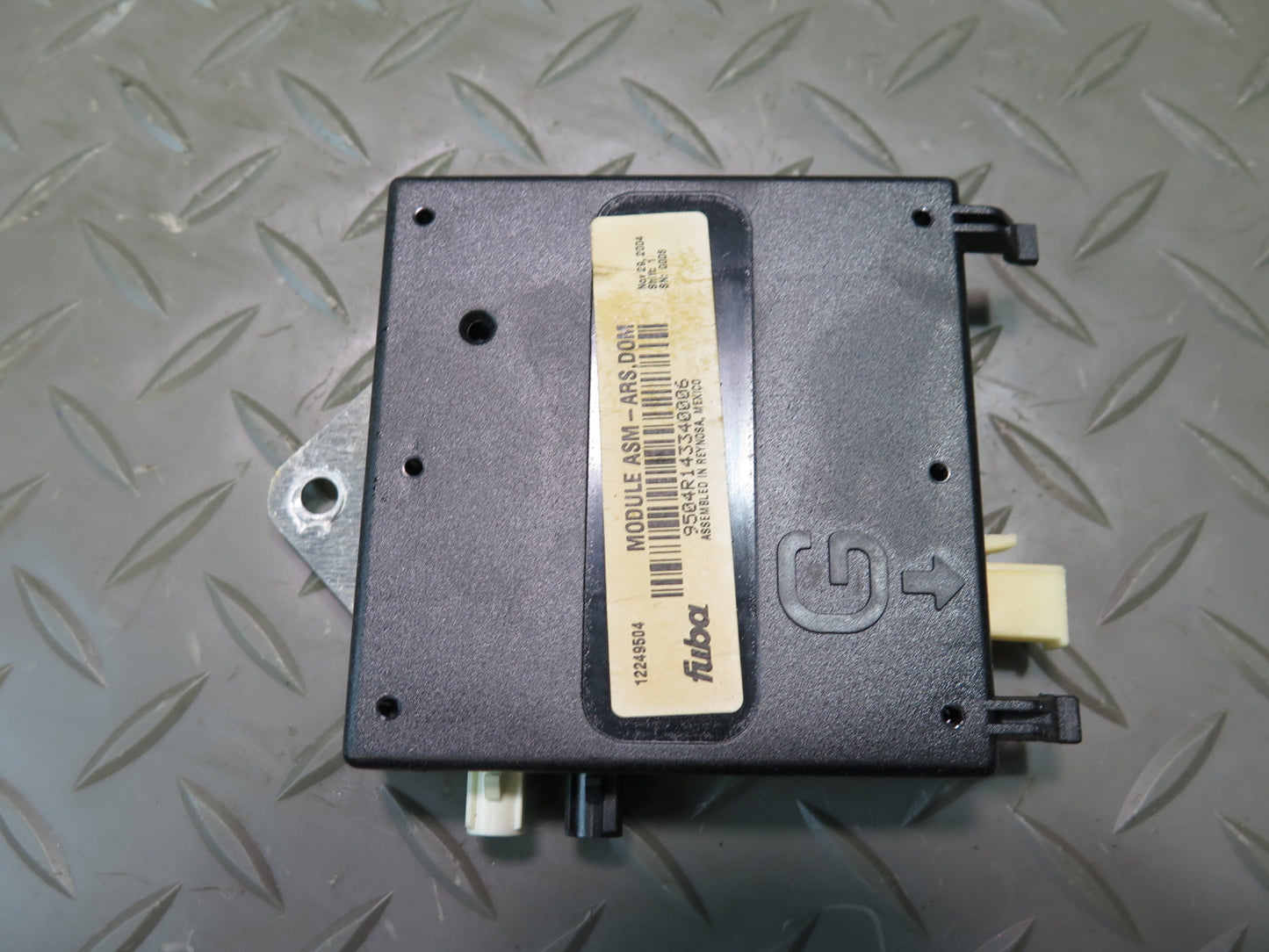 2004-2009 Cadillac XLR GPS Radio Antenna Computer Control Module Set
