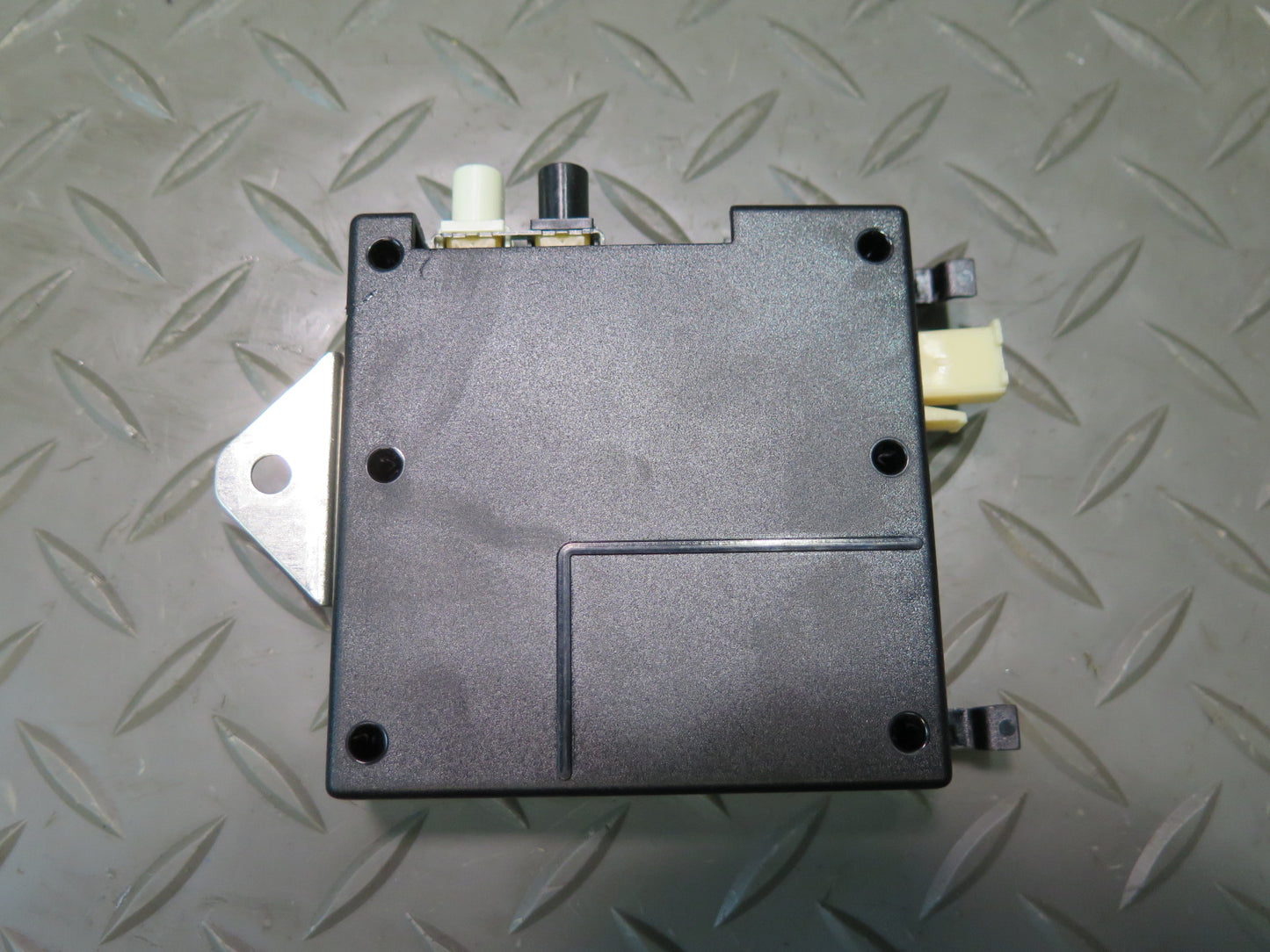 2004-2009 Cadillac XLR GPS Radio Antenna Computer Control Module Set