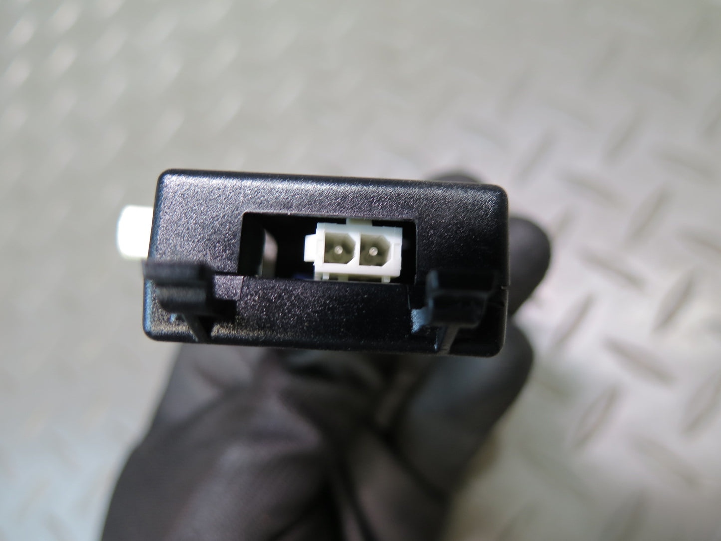 2004-2009 Cadillac XLR GPS Radio Antenna Computer Control Module Set