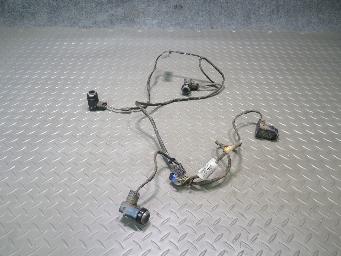 2004-2009 Cadillac XLR Rear Bumper Wire Harness W/ Parking Sensor Assembly