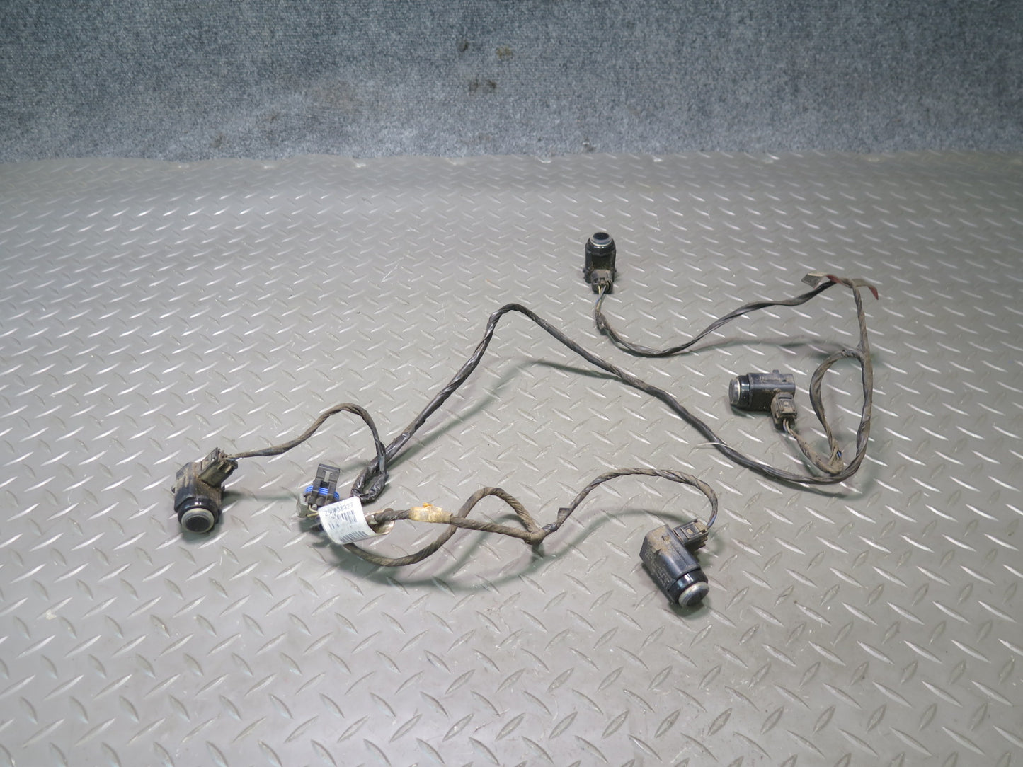 2004-2009 Cadillac XLR Rear Bumper Wire Harness W/ Parking Sensor Assembly