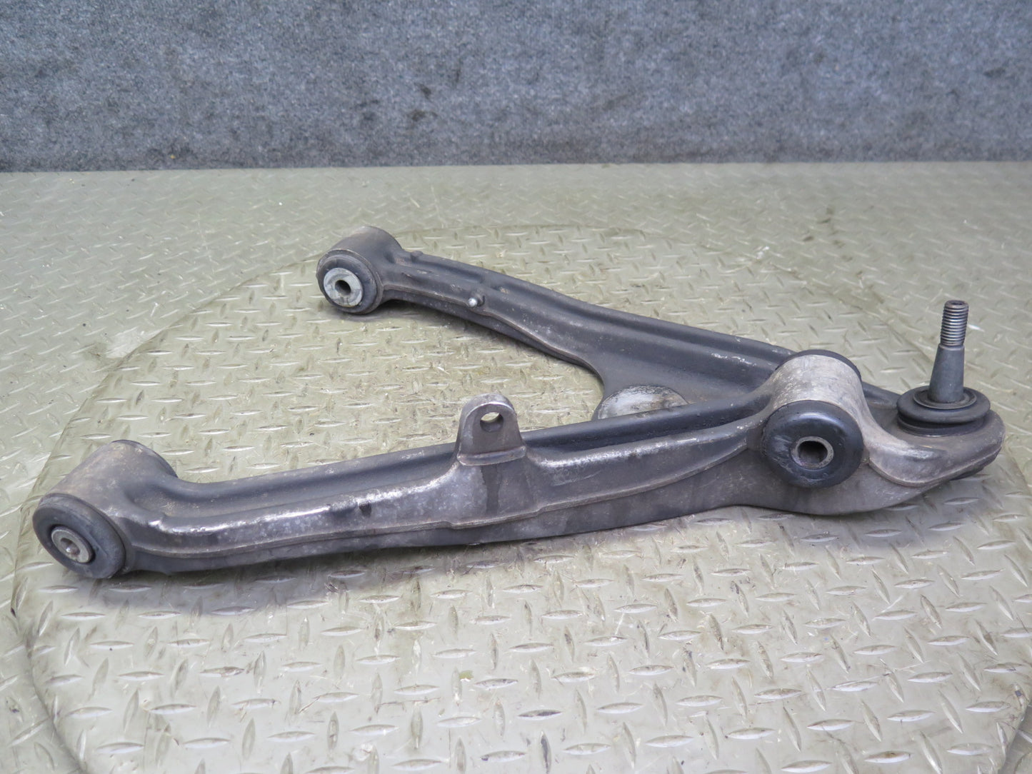 2004-2009 Cadillac XLR Rear Right Suspension Lower & Upper Control Arm Set
