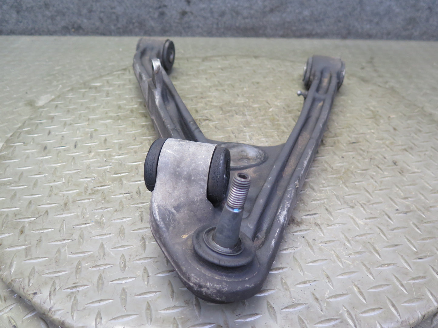 2004-2009 Cadillac XLR Rear Right Suspension Lower & Upper Control Arm Set
