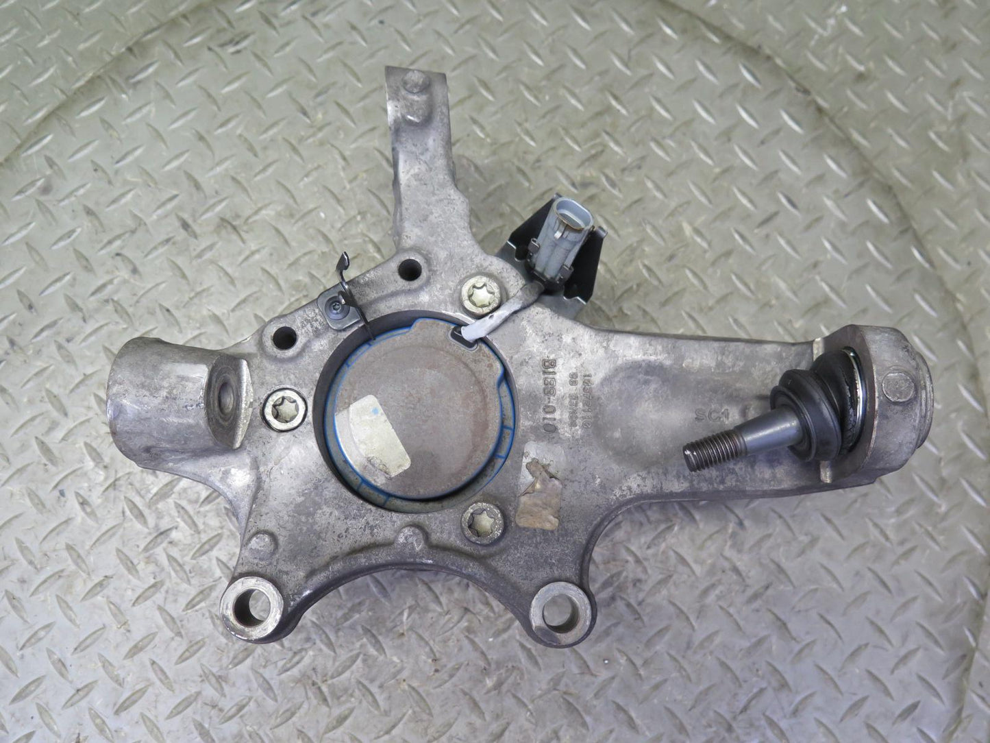 2004-2008 Cadillac XLR Front Right Pass Side Spindle Knuckle Wheel Hub Bearing