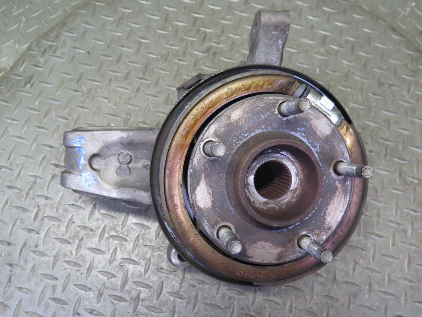 2004-2008 Cadillac XLR Rear Left Driver Side Spindle Knuckle Wheel Hub Bearing